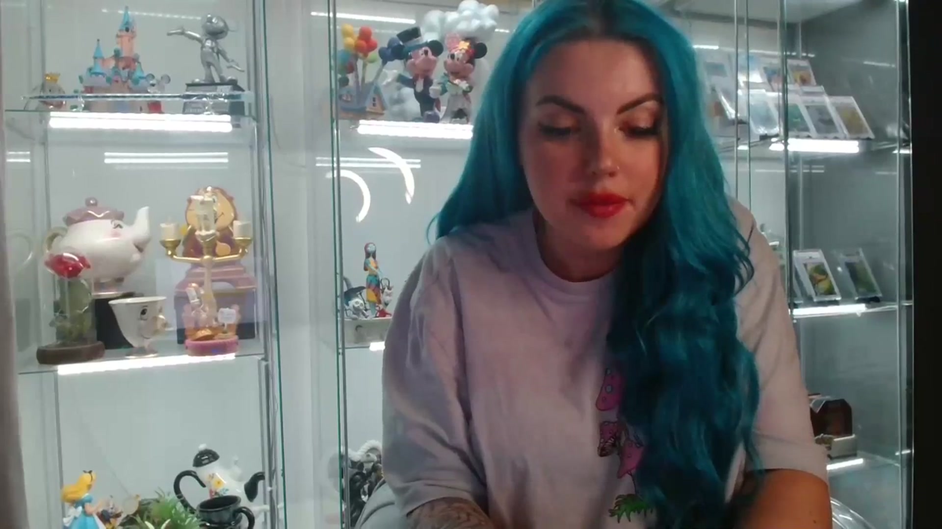 Gallery image thumbnail from BBlue_bird's myfreecams stream on, 09/15/2023, 23:28 image 6 of 20
