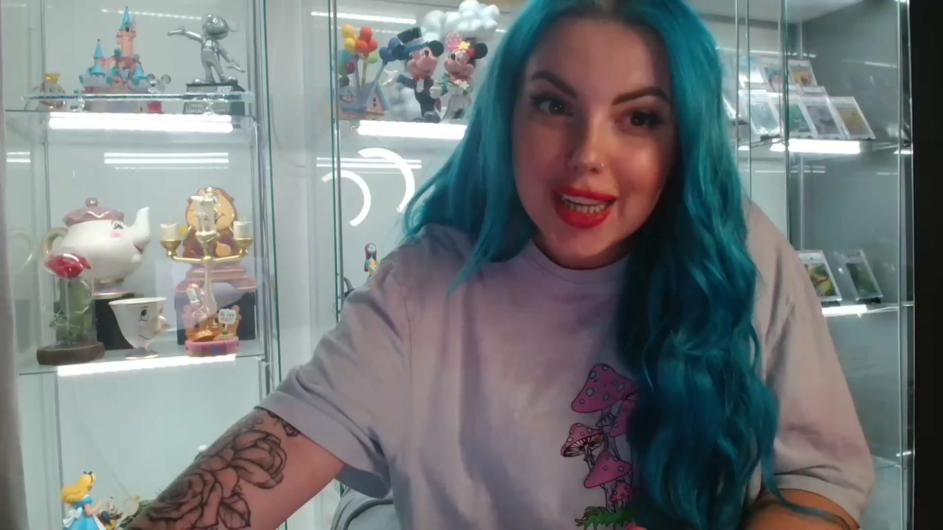 Gallery image thumbnail from BBlue_bird's myfreecams stream on, 09/15/2023, 23:28 image 4 of 20