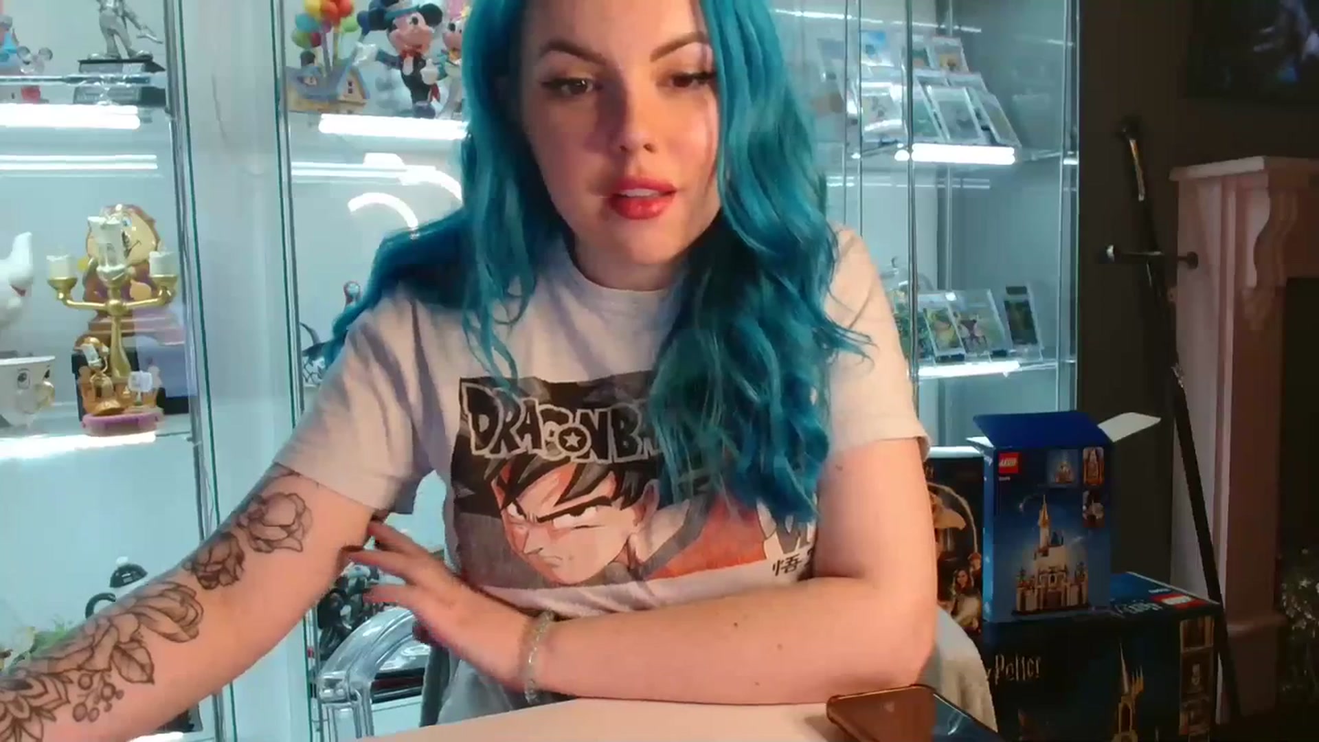 Gallery image thumbnail from BBlue_bird's myfreecams stream on, 01/05/2024, 23:56 image 3 of 20