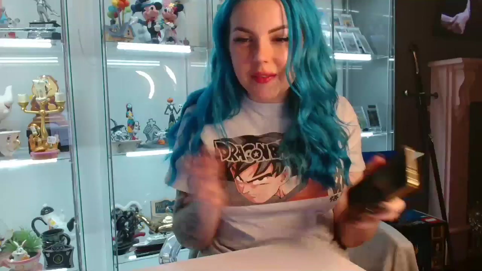 Gallery image thumbnail from BBlue_bird's myfreecams stream on, 01/05/2024, 23:56 image 1 of 20