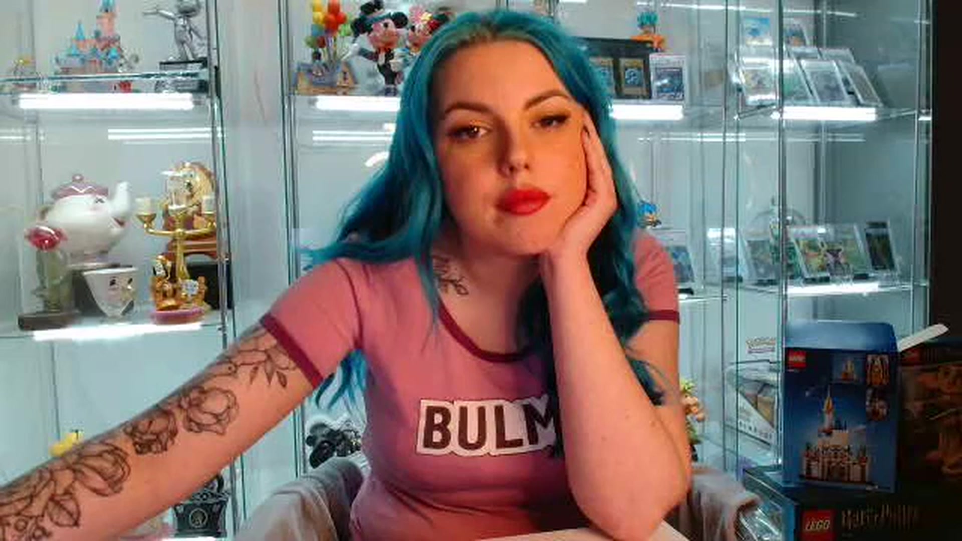 Gallery image thumbnail from BBlue_bird's myfreecams stream on, 01/10/2024, 22:53 image 1 of 20