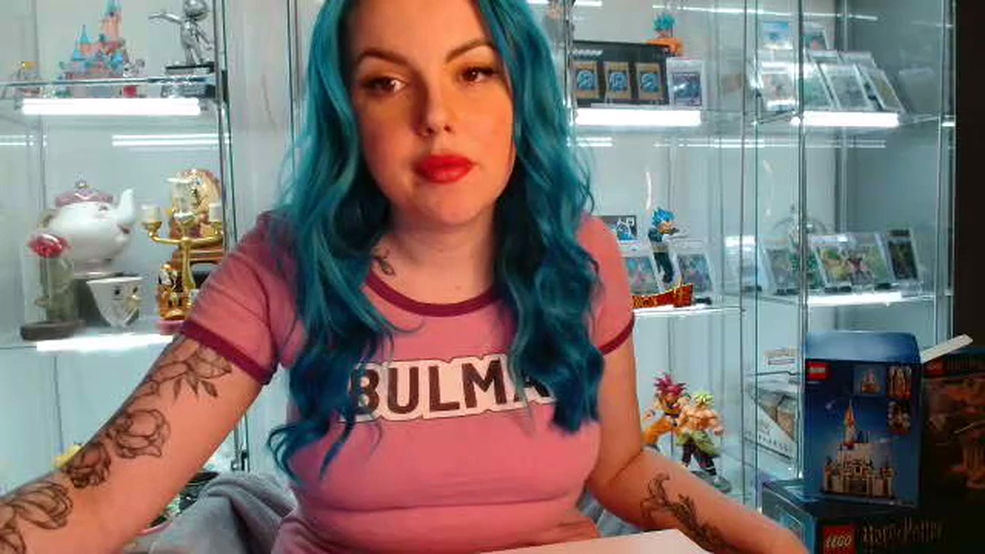 Gallery image thumbnail from BBlue_bird's myfreecams stream on, 01/10/2024, 22:53 image 8 of 20