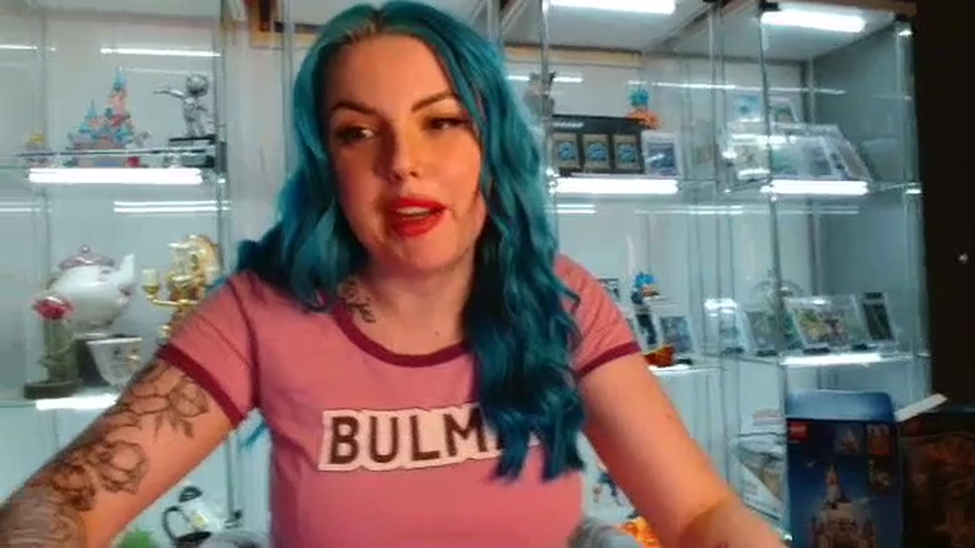 Gallery image thumbnail from BBlue_bird's myfreecams stream on, 01/10/2024, 22:53 image 15 of 20