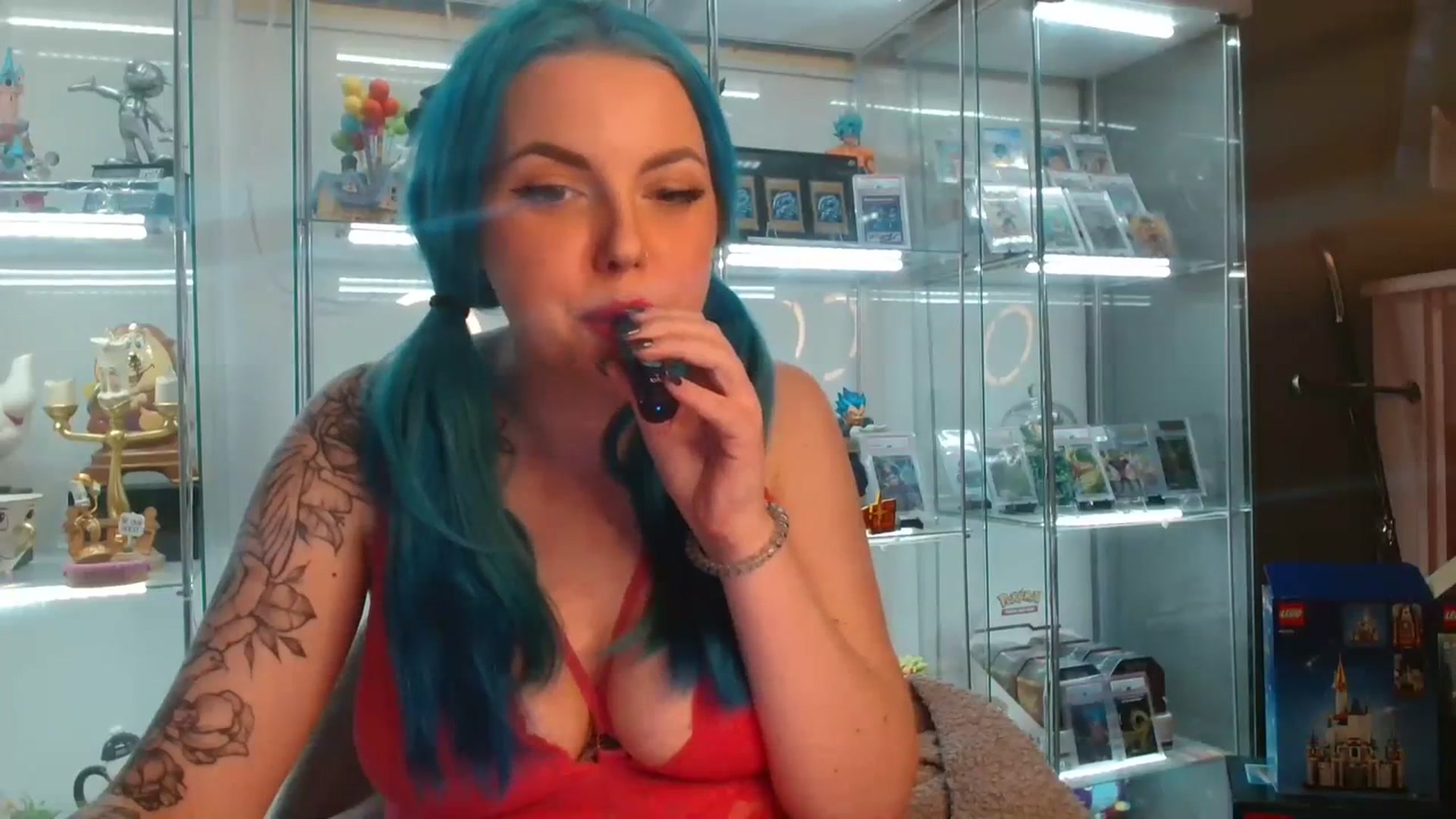 Gallery image thumbnail from BBlue_bird's myfreecams stream on, 01/21/2024, 24:04 image 9 of 20