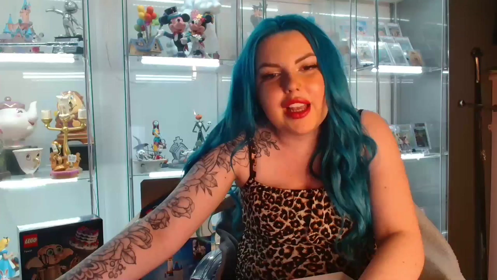 Gallery image thumbnail from BBlue_bird's myfreecams stream on, 03/03/2024, 01:11 image 4 of 20