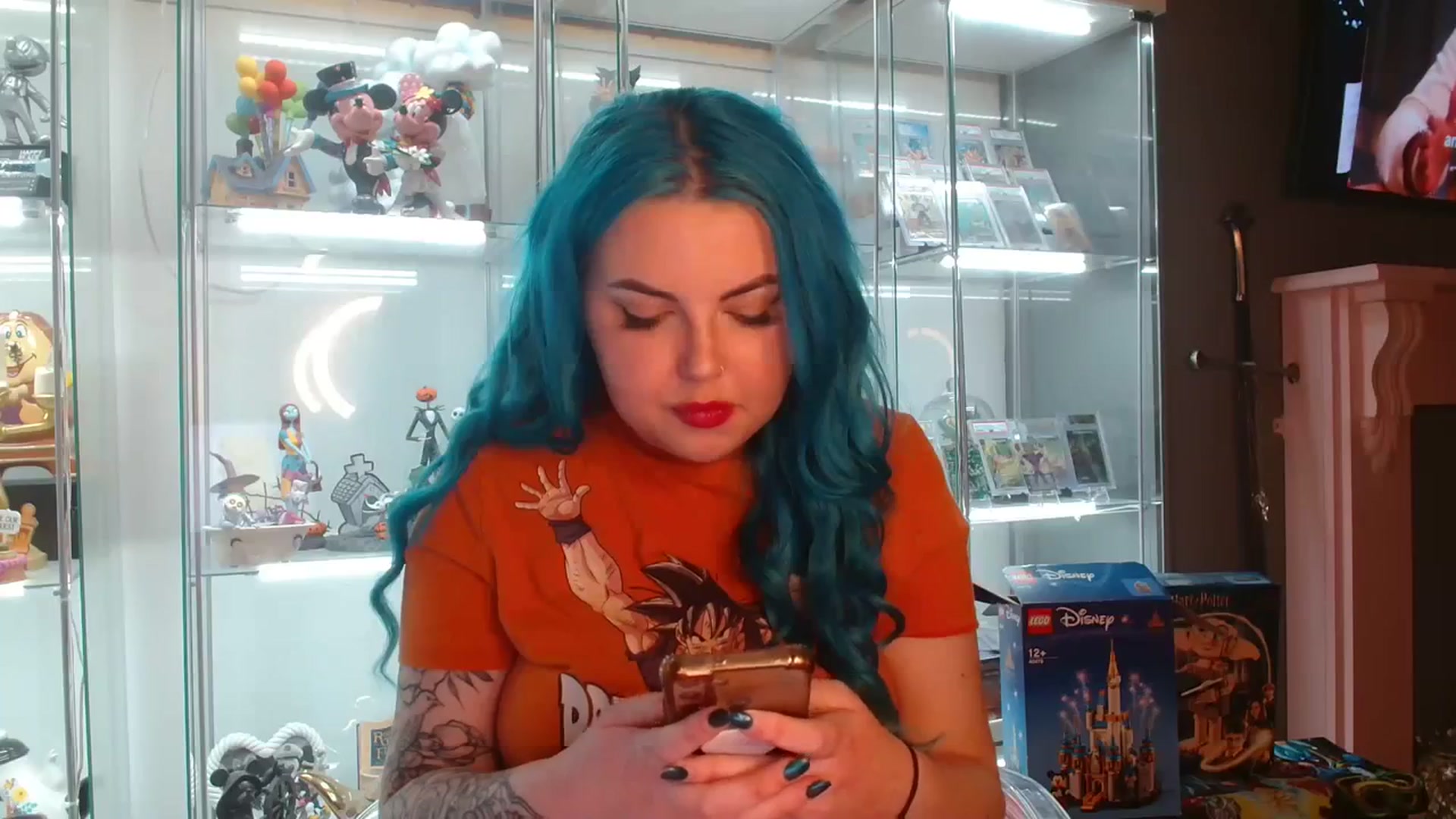 Gallery image thumbnail from BBlue_bird's myfreecams stream on, 03/30/2024, 24:00 image 6 of 20