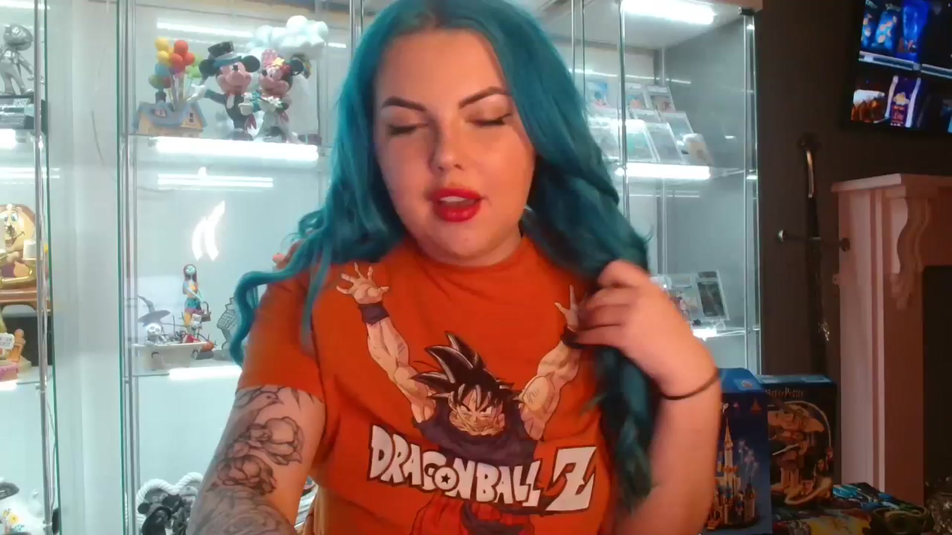 Gallery image thumbnail from BBlue_bird's myfreecams stream on, 03/30/2024, 24:00 image 2 of 20