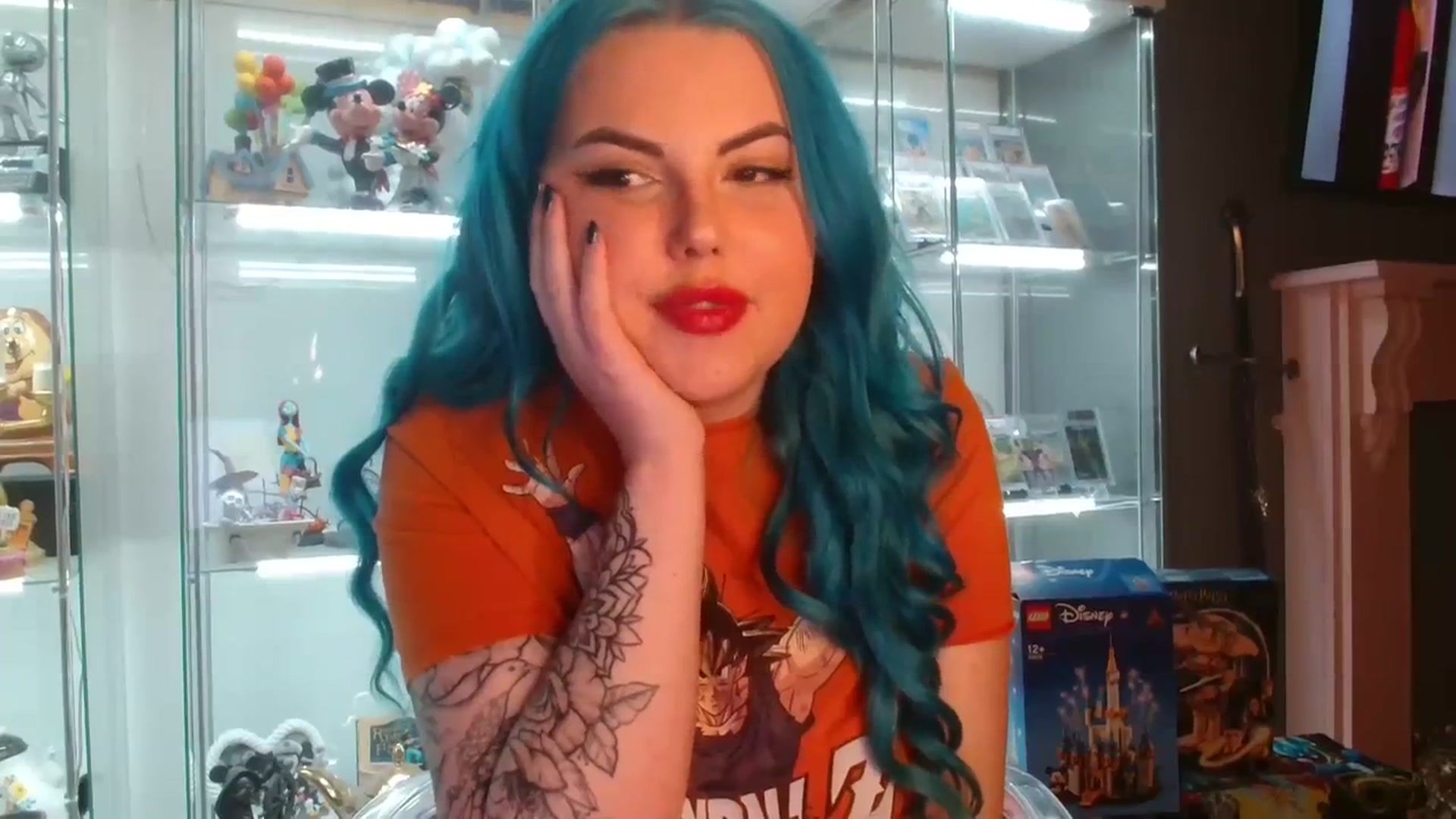 Gallery image thumbnail from BBlue_bird's myfreecams stream on, 03/30/2024, 24:00 image 7 of 20
