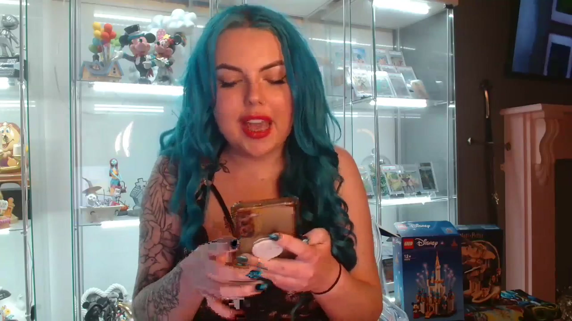 Gallery image thumbnail from BBlue_bird's myfreecams stream on, 03/30/2024, 24:17 image 7 of 20