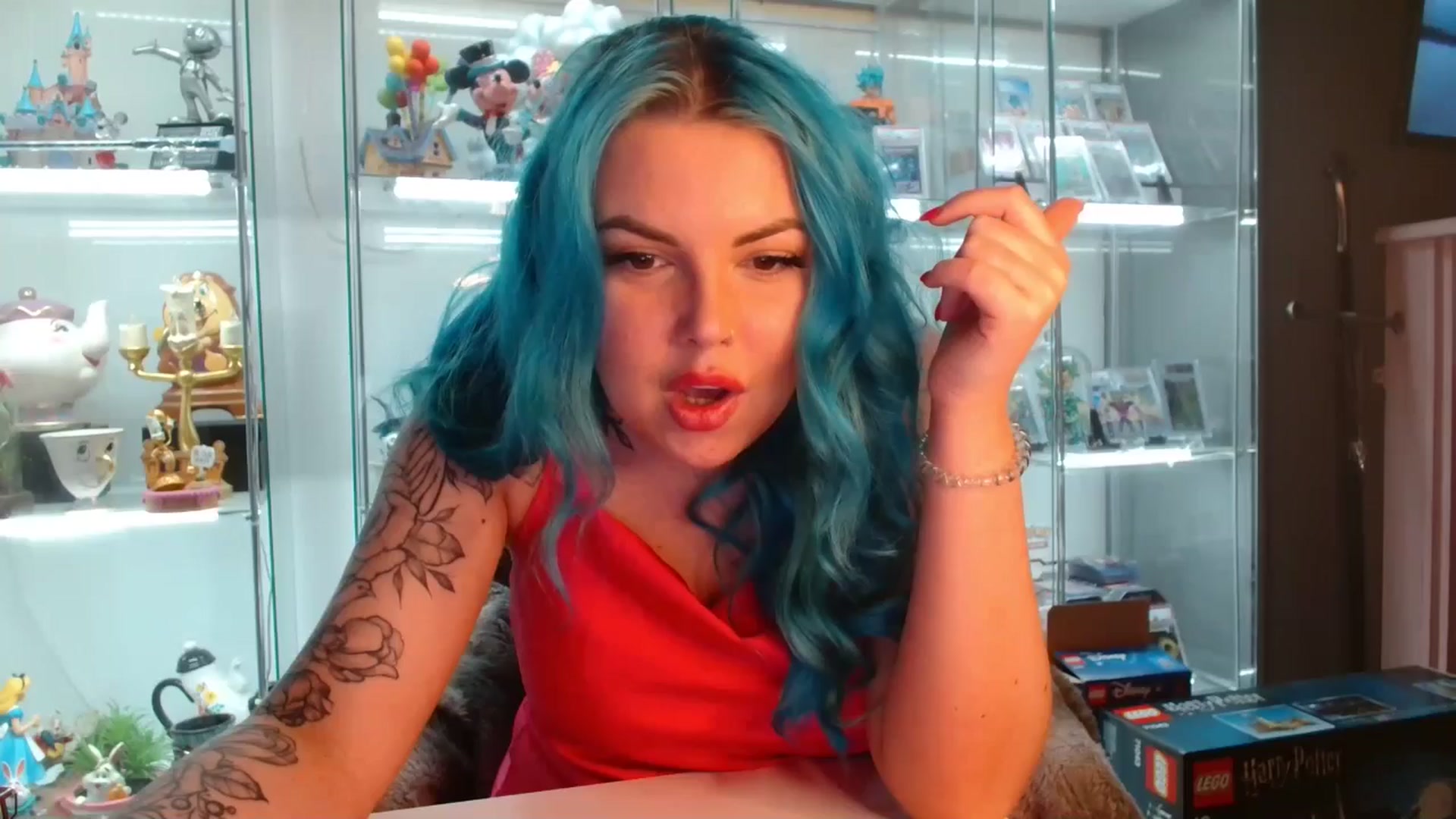 Gallery image thumbnail from BBlue_bird's myfreecams stream on, 04/26/2024, 23:50 image 1 of 20