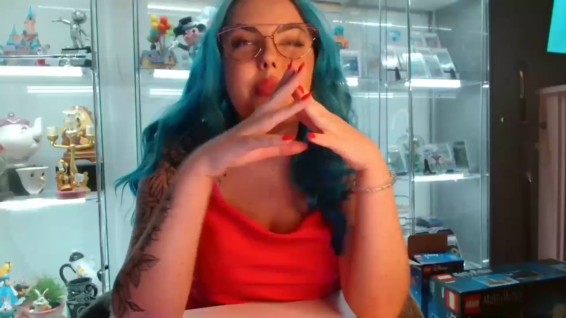 Gallery image thumbnail from BBlue_bird's myfreecams stream on, 04/26/2024, 23:50 image 6 of 20