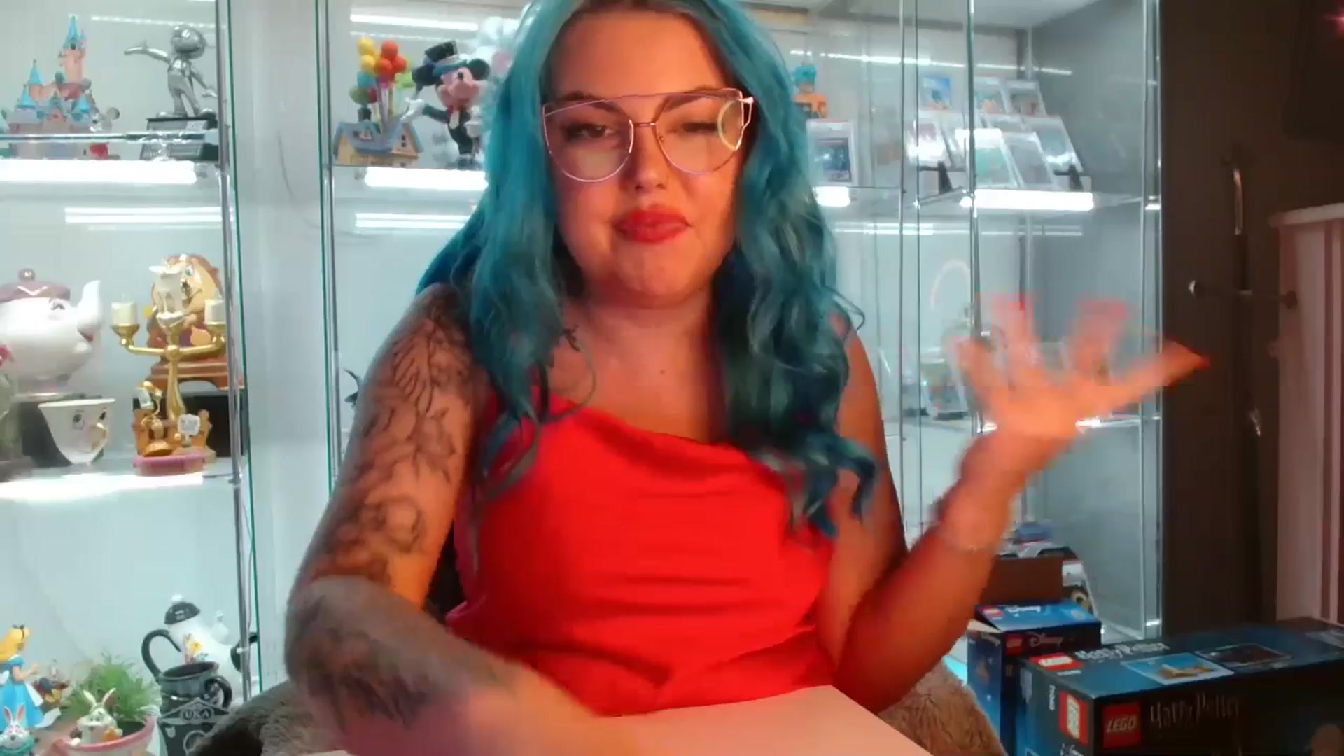 Gallery image thumbnail from BBlue_bird's myfreecams stream on, 04/26/2024, 23:50 image 7 of 20