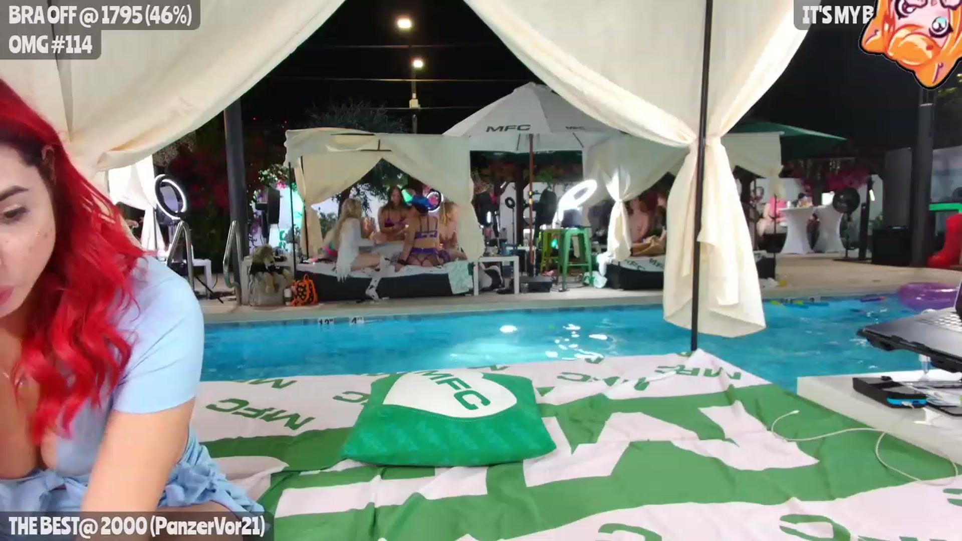 Gallery image thumbnail from BDAYMao's myfreecams stream on, 10/11/2023, 06:16 image 10 of 20