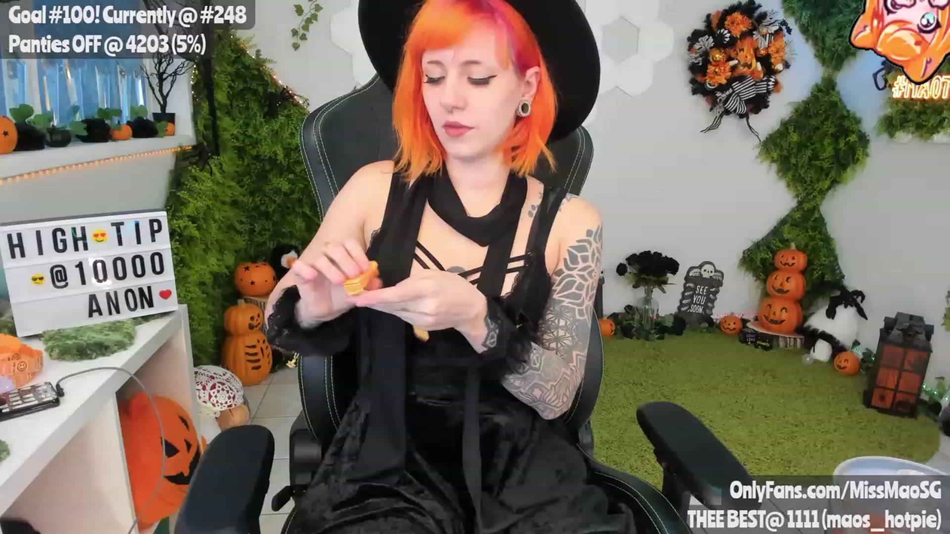 Gallery image thumbnail from BDAYMao's myfreecams stream on, 10/25/2023, 01:53 image 9 of 20