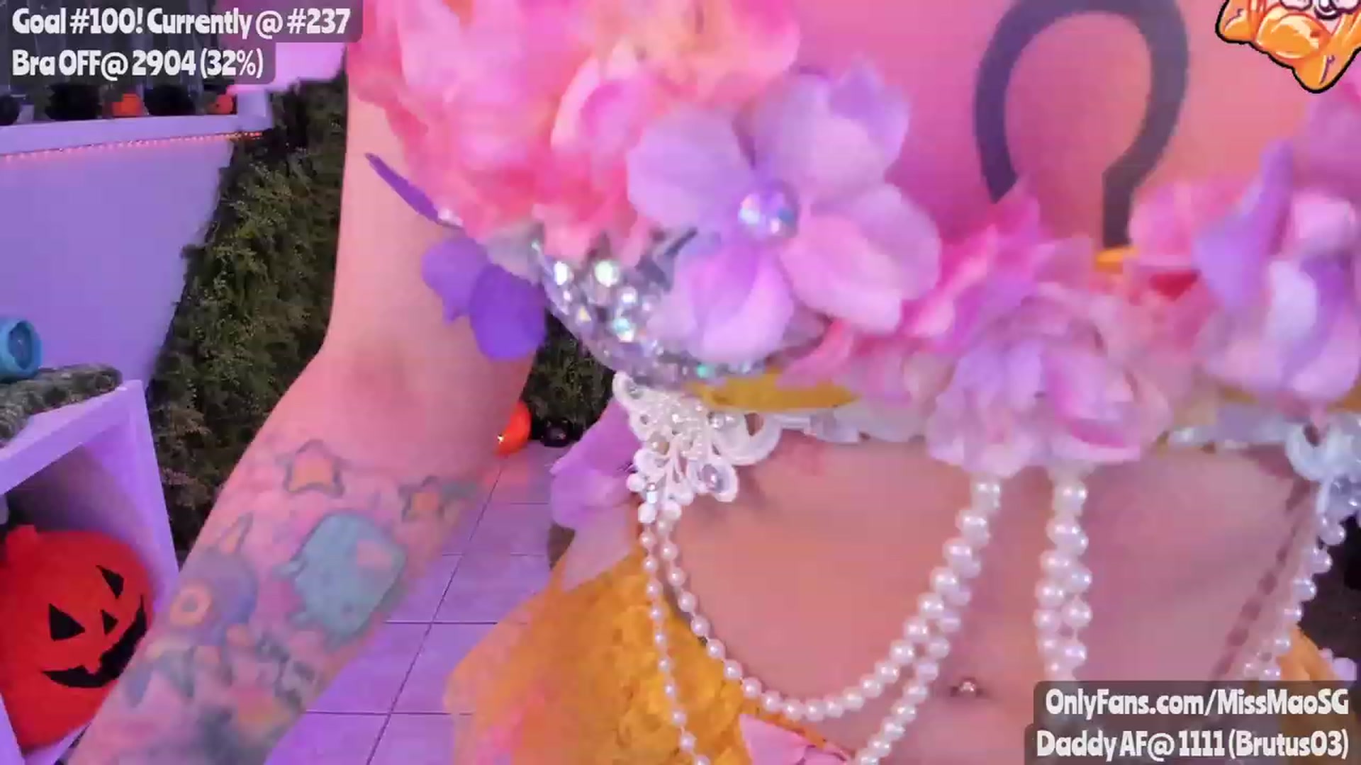 Gallery image thumbnail from BDAYMao's myfreecams stream on, 10/26/2023, 04:09 image 17 of 20