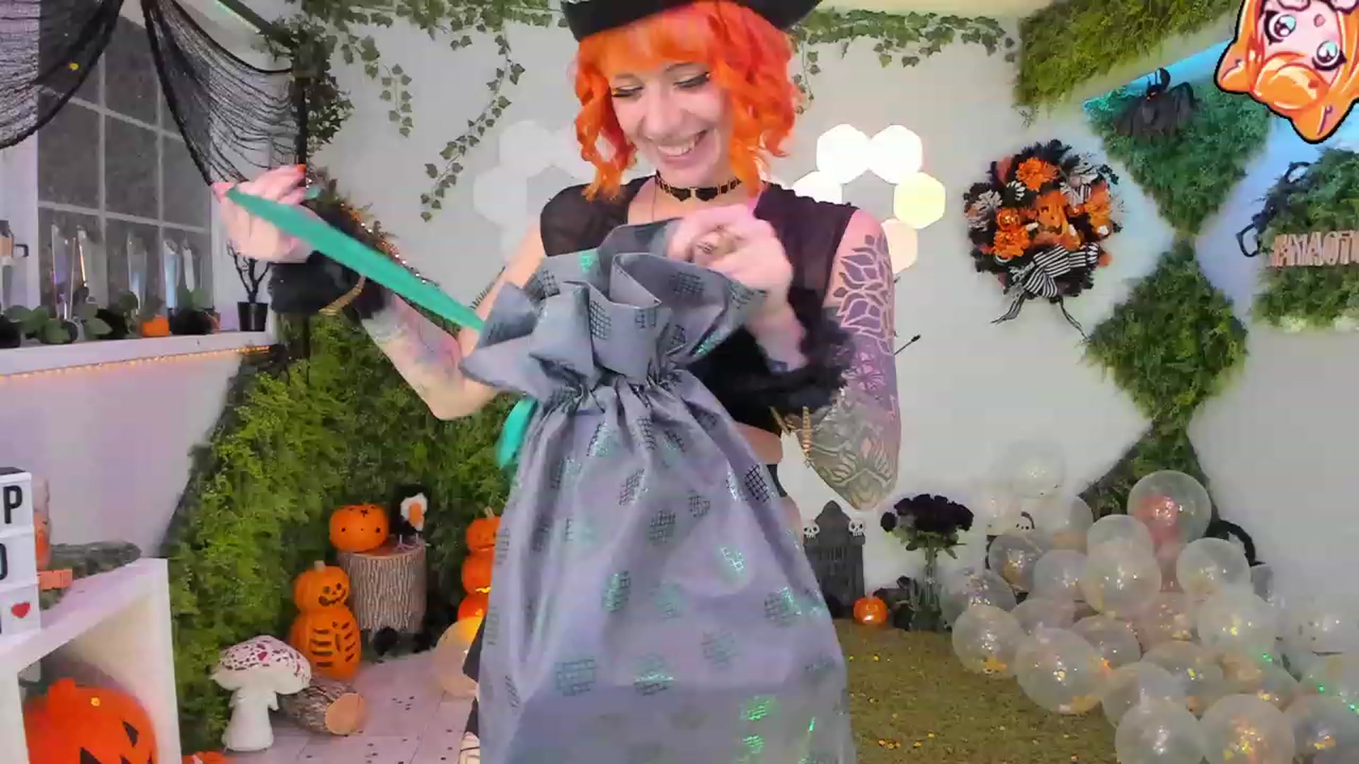 Gallery image thumbnail from BDAYMao's myfreecams stream on, 10/27/2023, 06:01 image 12 of 20