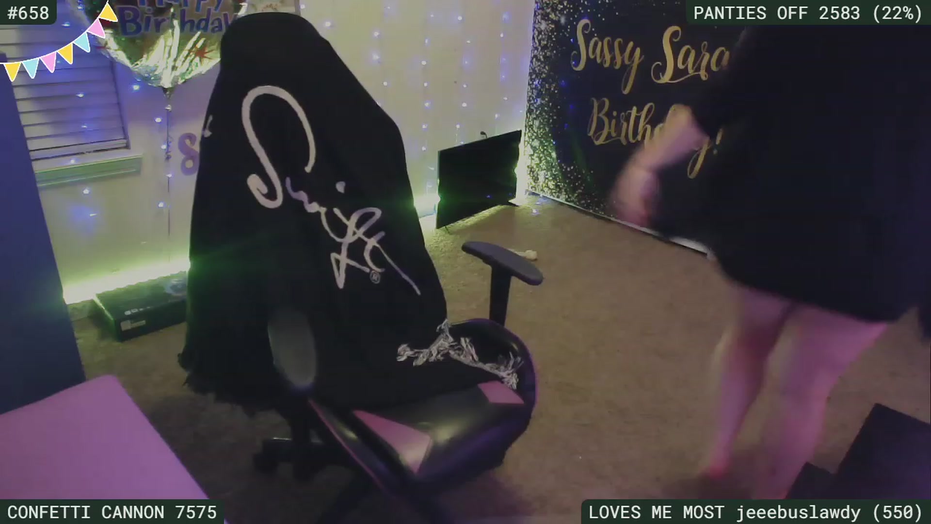 Gallery image thumbnail from BDAYSarah94's myfreecams stream on, 07/19/2023, 04:26 image 5 of 20