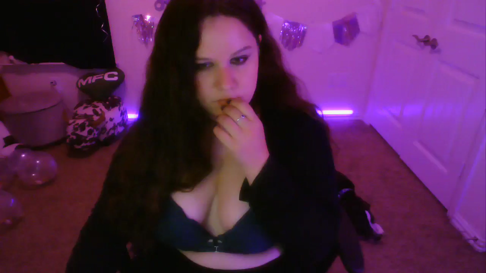 Gallery image thumbnail from BDAYSarah94's myfreecams stream on, 07/26/2025, 04:46 image 7 of 20