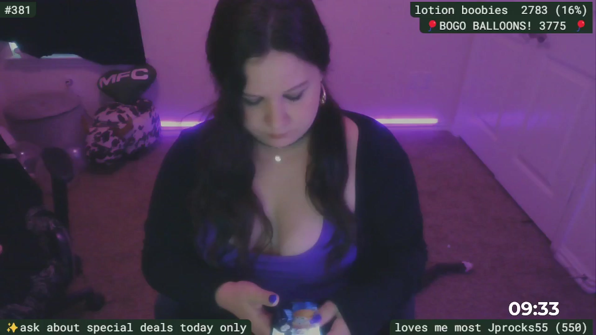 Gallery image thumbnail from BDAYSarah94's myfreecams stream on, 07/29/2025, 17:37 image 15 of 20