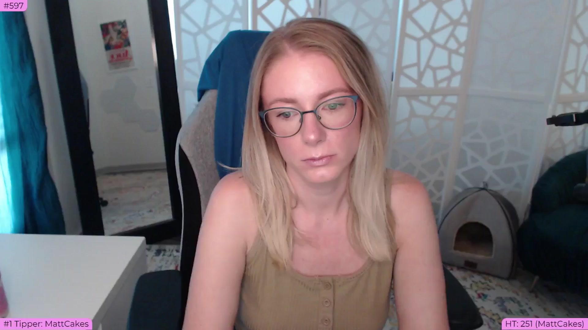 Gallery image thumbnail from BDAYTeecake's myfreecams stream on, 06/21/2024, 02:07 image 4 of 20