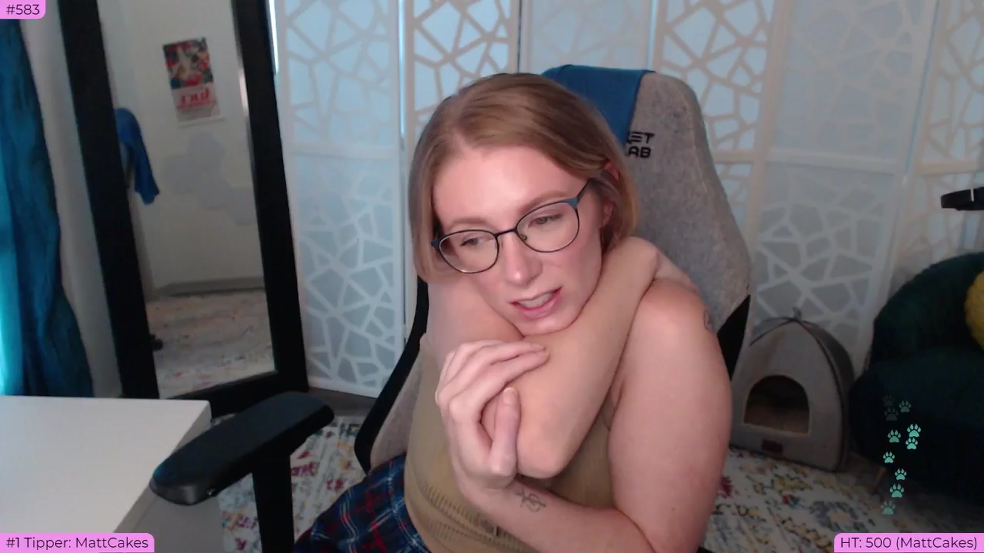Gallery image thumbnail from BDAYTeecake's myfreecams stream on, 06/21/2024, 02:07 image 7 of 20