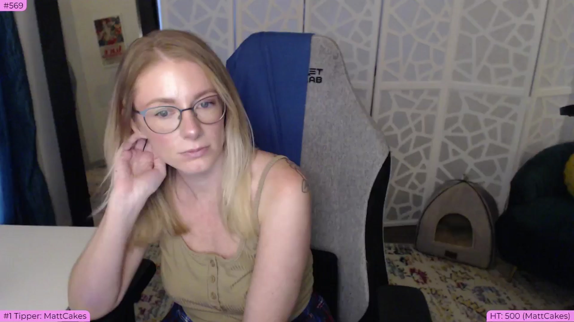 Gallery image thumbnail from BDAYTeecake's myfreecams stream on, 06/21/2024, 02:07 image 15 of 20