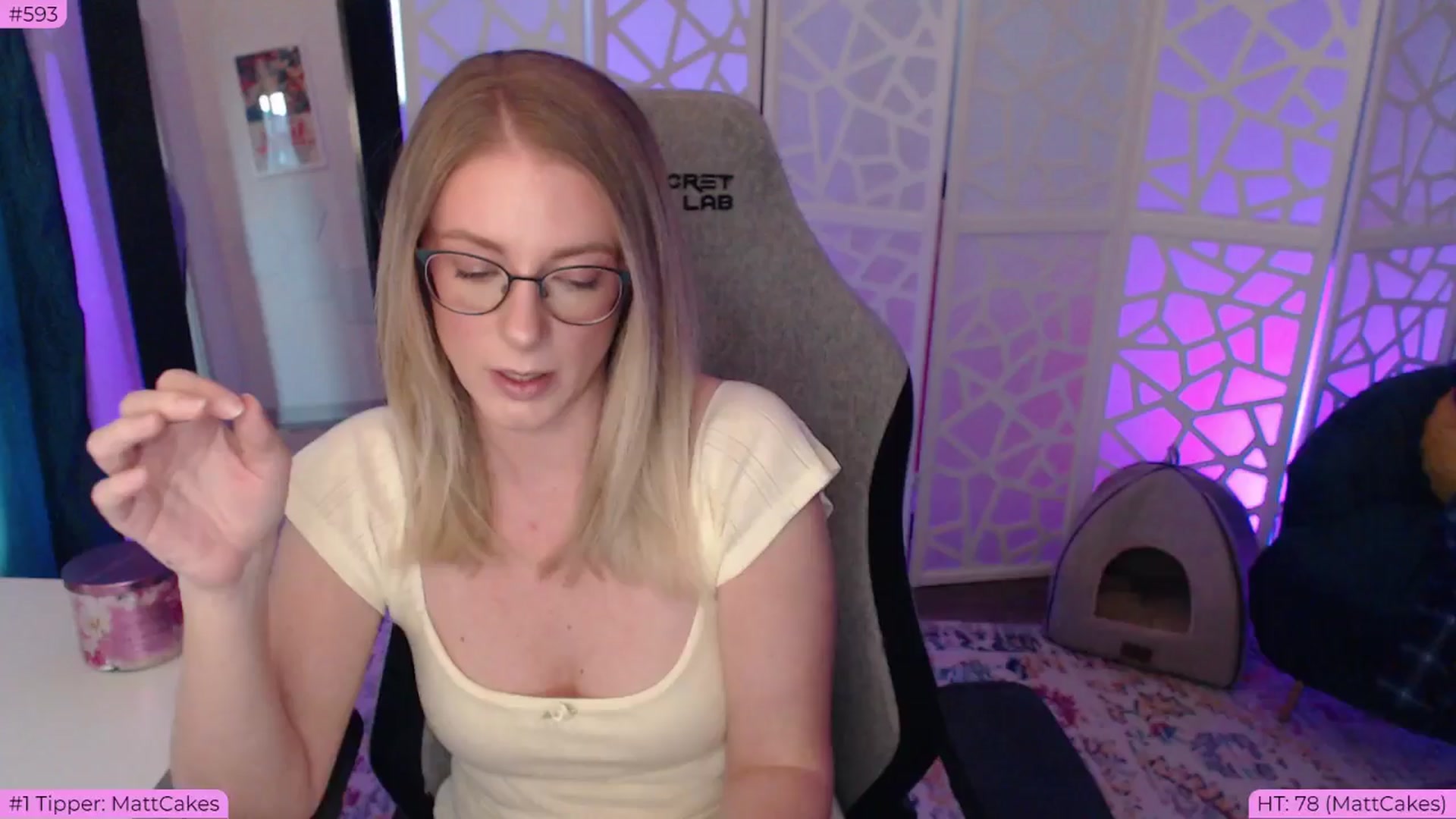 Gallery image thumbnail from BDAYTeecake's myfreecams stream on, 06/22/2024, 02:16 image 7 of 20