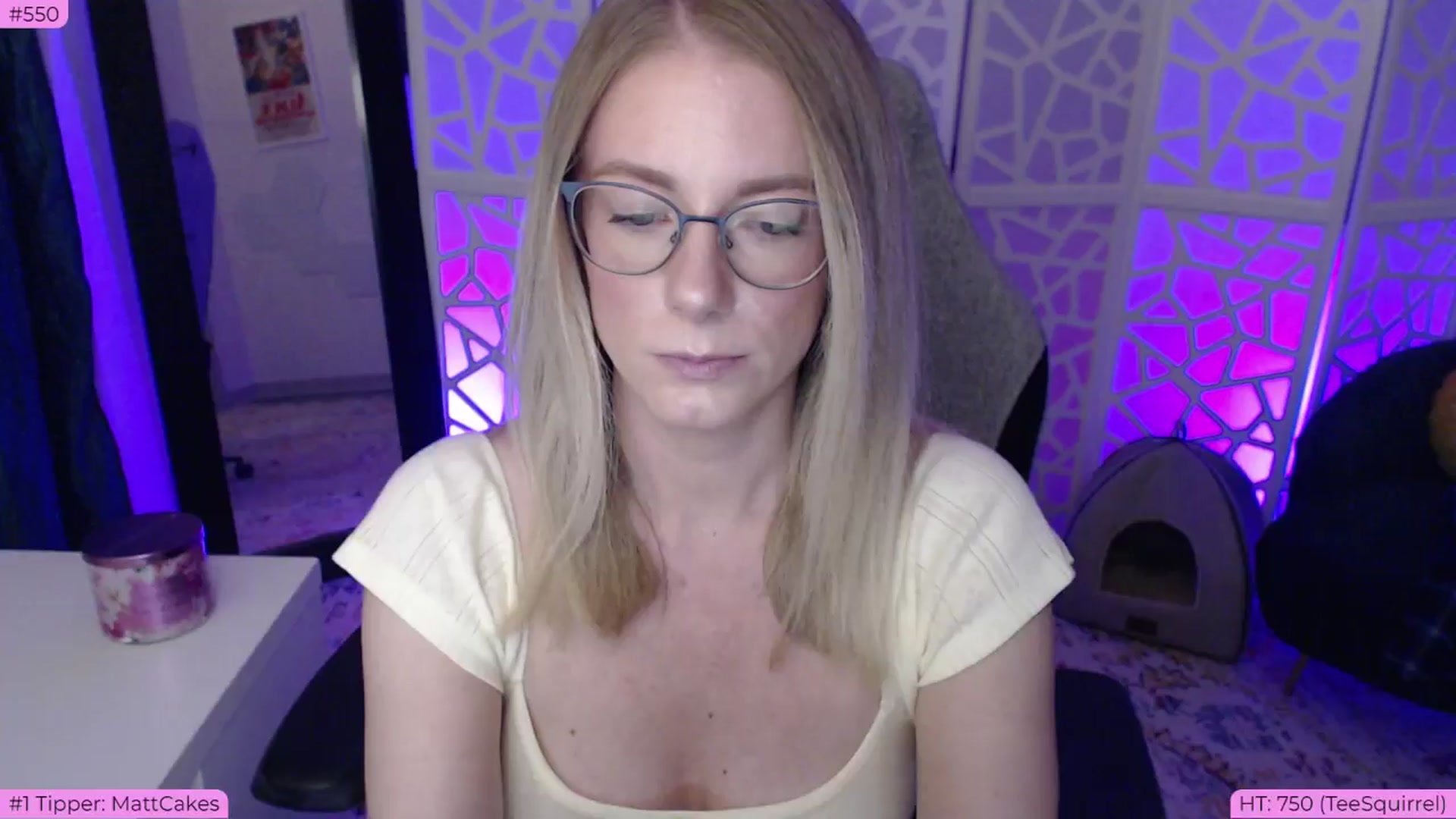 Gallery image thumbnail from BDAYTeecake's myfreecams stream on, 06/22/2024, 03:45 image 10 of 20