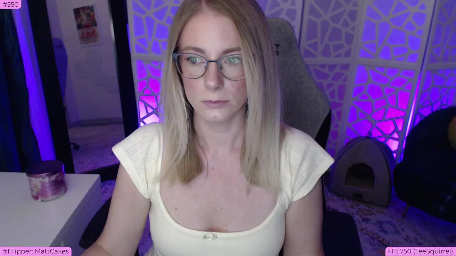 Gallery image thumbnail from BDAYTeecake's myfreecams stream on, 06/22/2024, 03:45 image 9 of 20