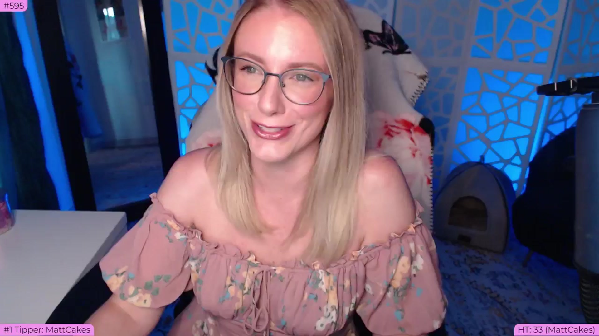 Gallery image thumbnail from BDAYTeecake's myfreecams stream on, 06/25/2024, 03:26 image 3 of 20