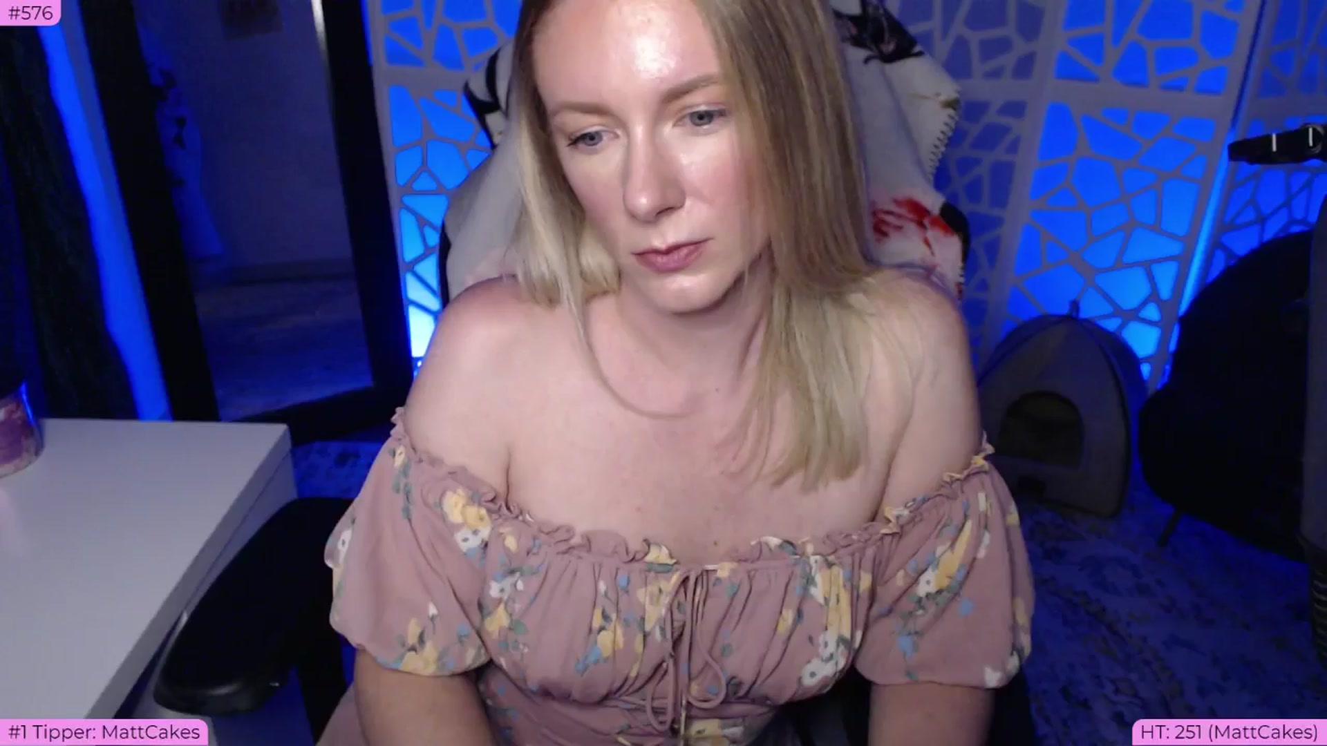 Gallery image thumbnail from BDAYTeecake's myfreecams stream on, 06/25/2024, 03:26 image 19 of 20