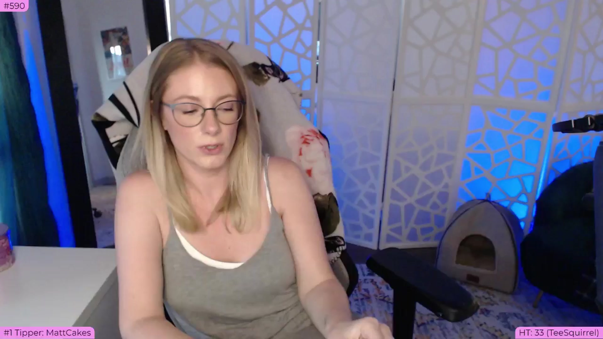Gallery image thumbnail from BDAYTeecake's myfreecams stream on, 06/26/2024, 01:57 image 6 of 20
