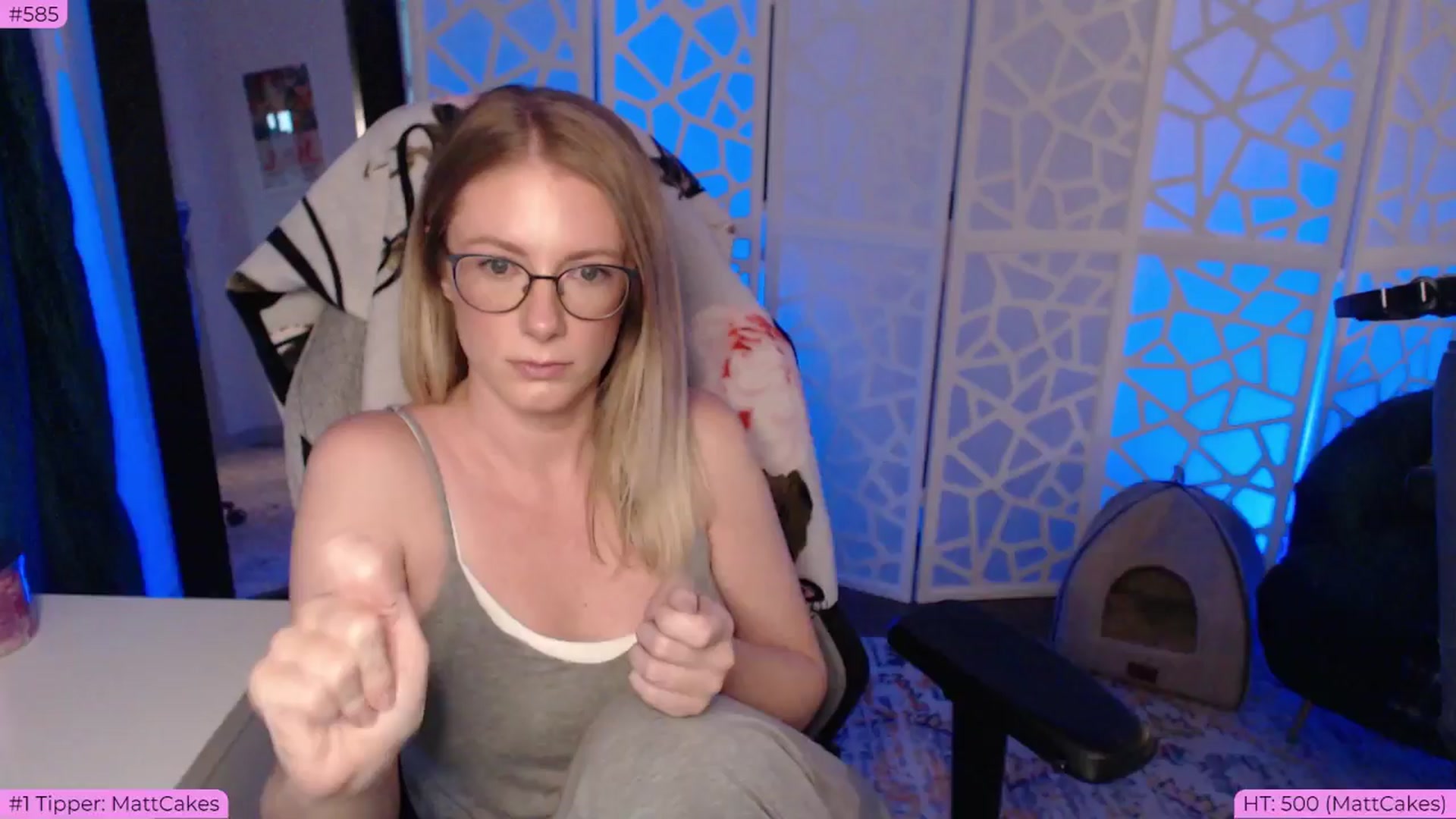 Gallery image thumbnail from BDAYTeecake's myfreecams stream on, 06/26/2024, 01:57 image 17 of 20