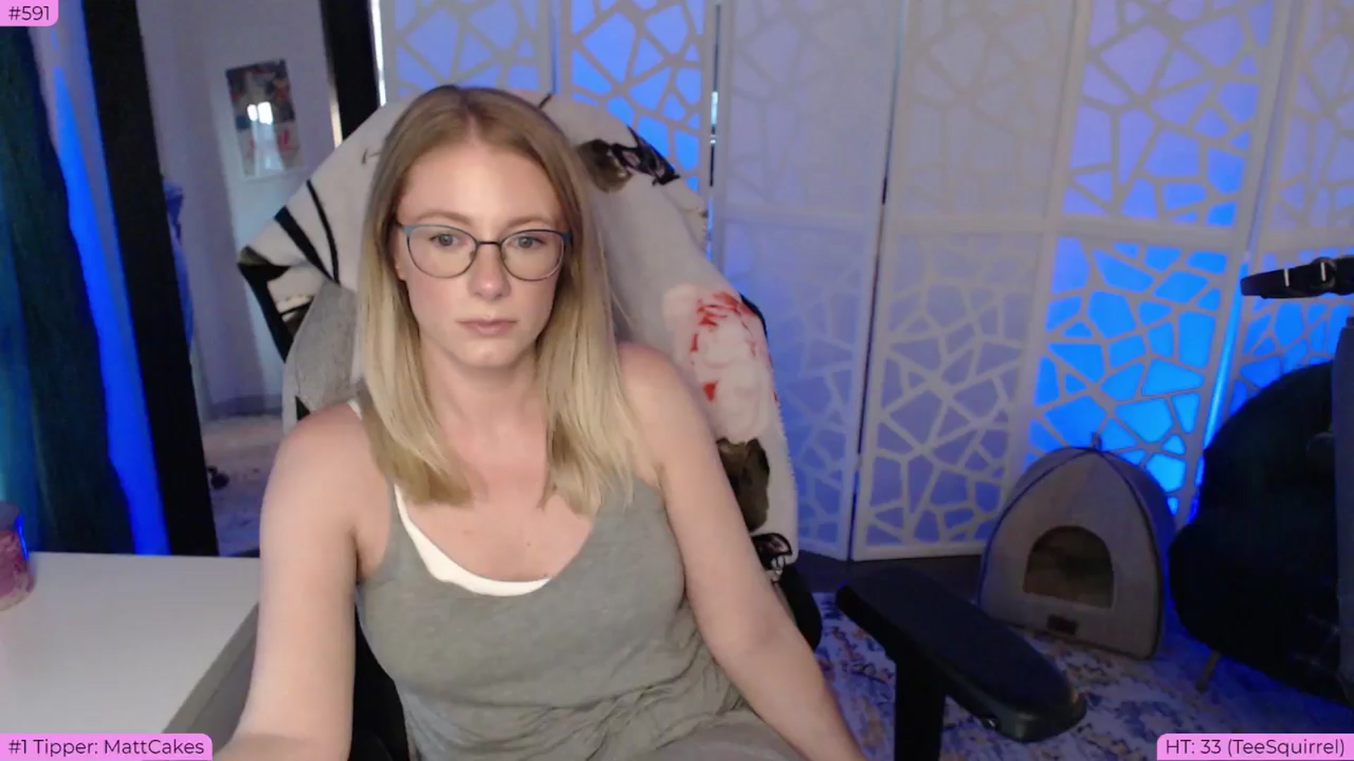 Gallery image thumbnail from BDAYTeecake's myfreecams stream on, 06/26/2024, 01:57 image 8 of 20