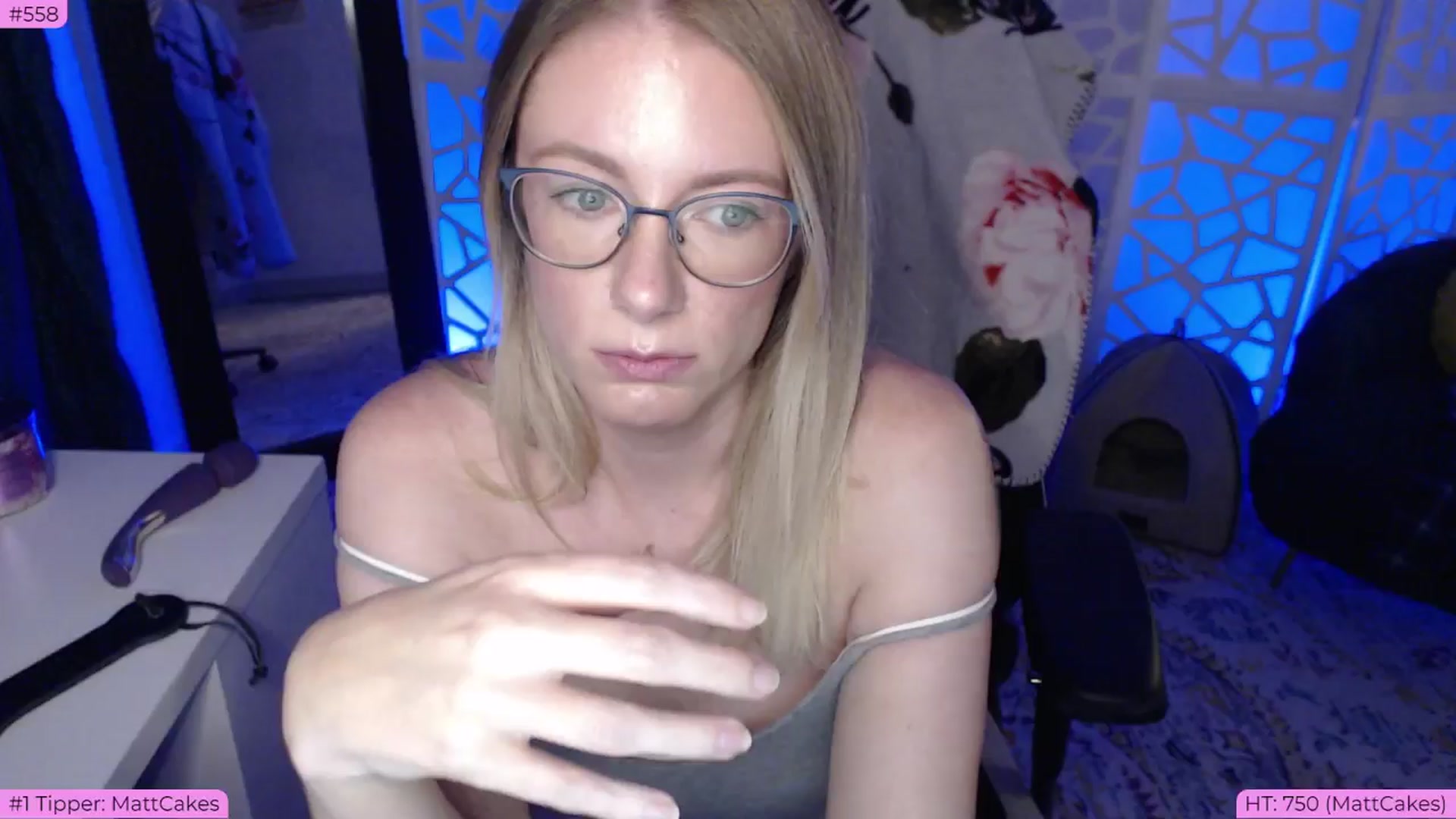 Gallery image thumbnail from BDAYTeecake's myfreecams stream on, 06/26/2024, 03:08 image 9 of 20