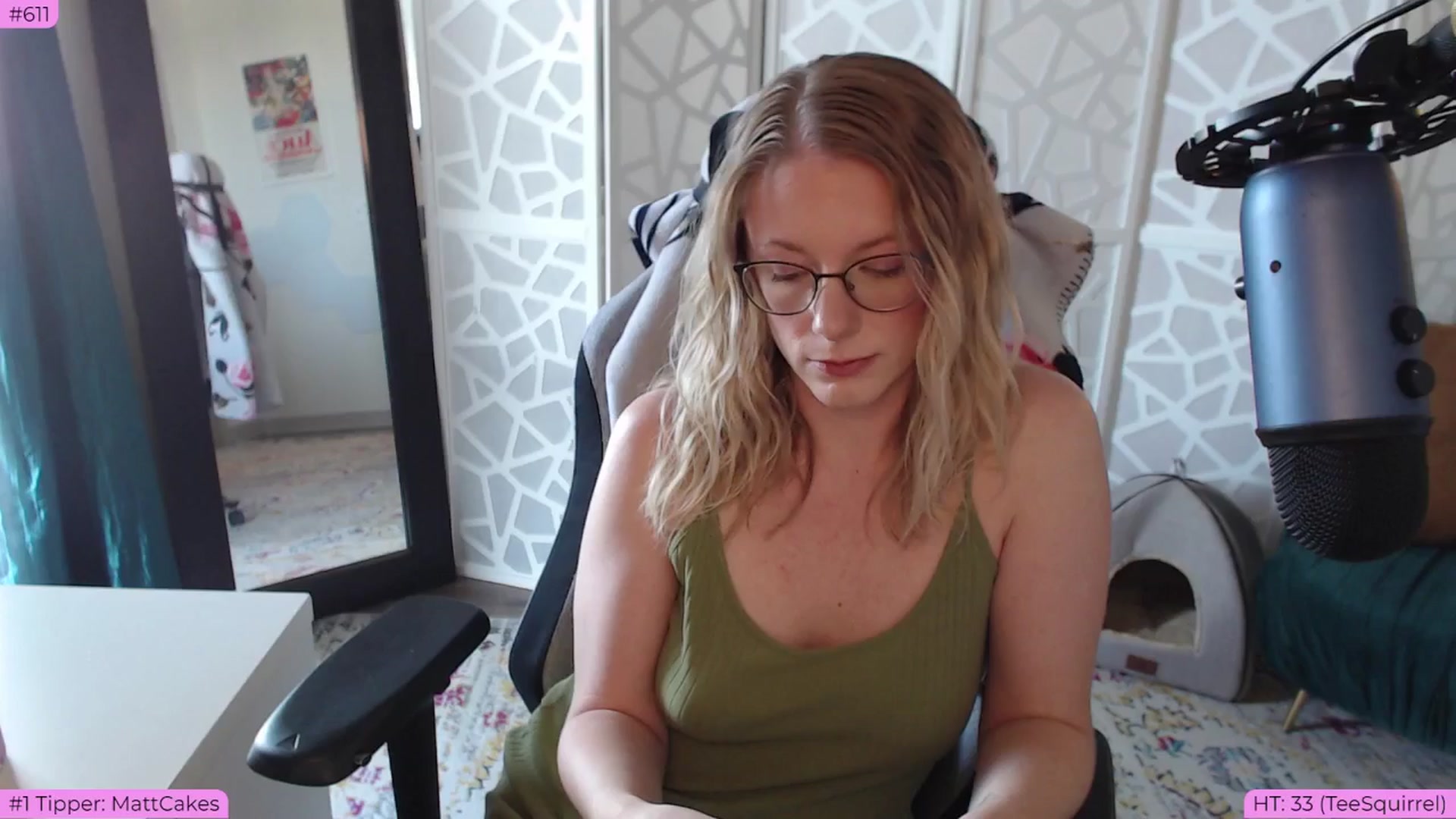 Gallery image thumbnail from BDAYTeecake's myfreecams stream on, 07/01/2024, 24:00 image 6 of 20