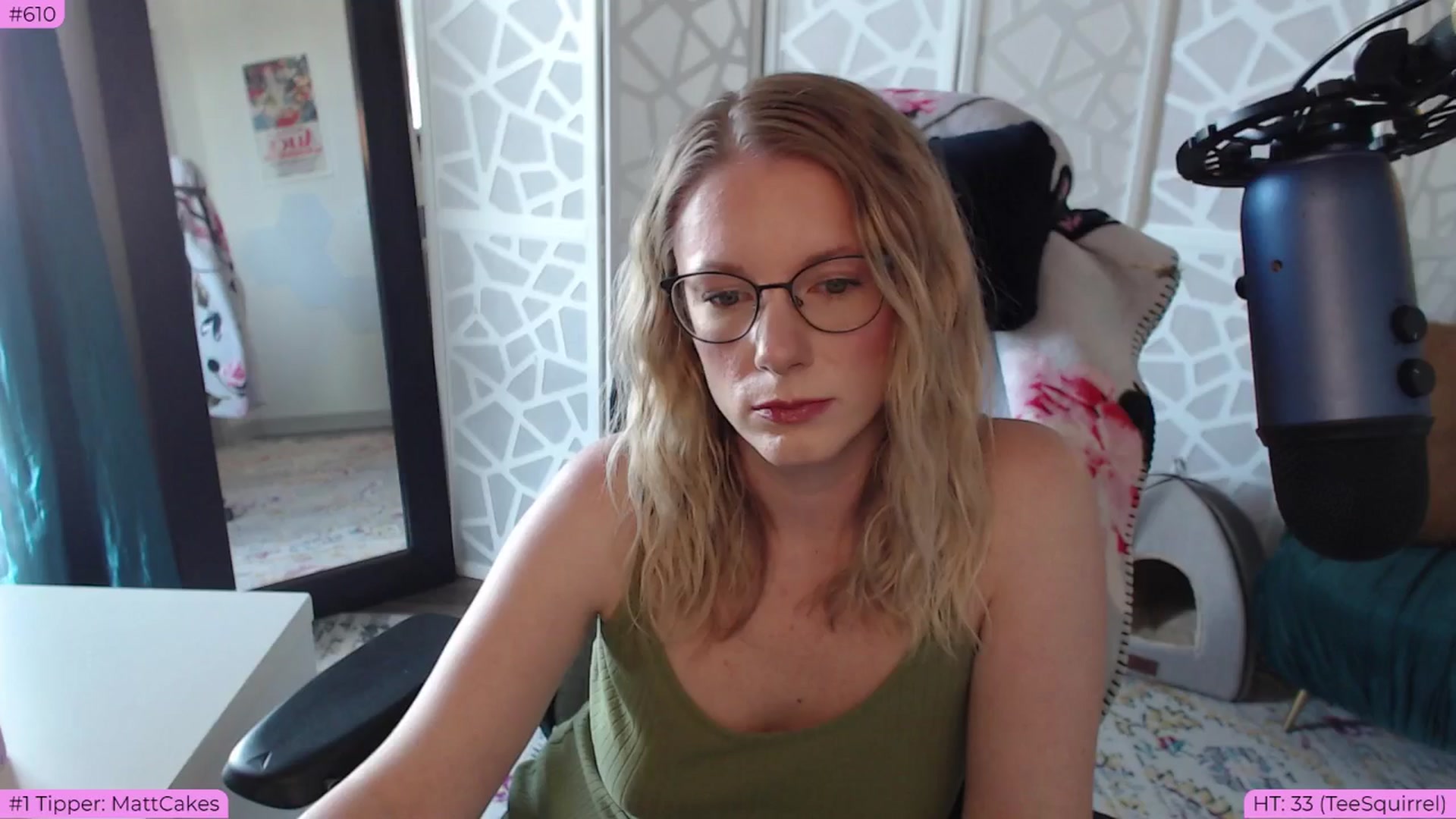 Gallery image thumbnail from BDAYTeecake's myfreecams stream on, 07/01/2024, 24:00 image 14 of 20