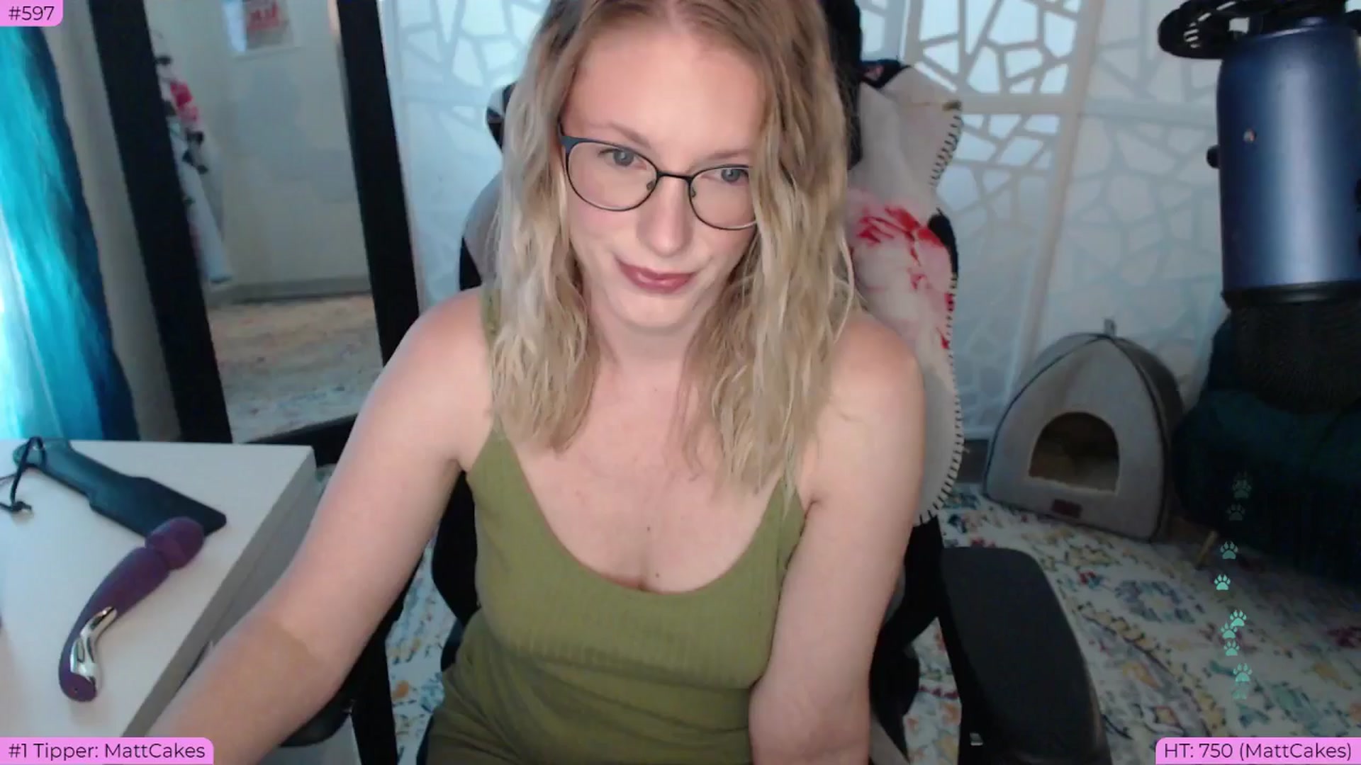 Gallery image thumbnail from BDAYTeecake's myfreecams stream on, 07/01/2024, 01:34 image 8 of 20