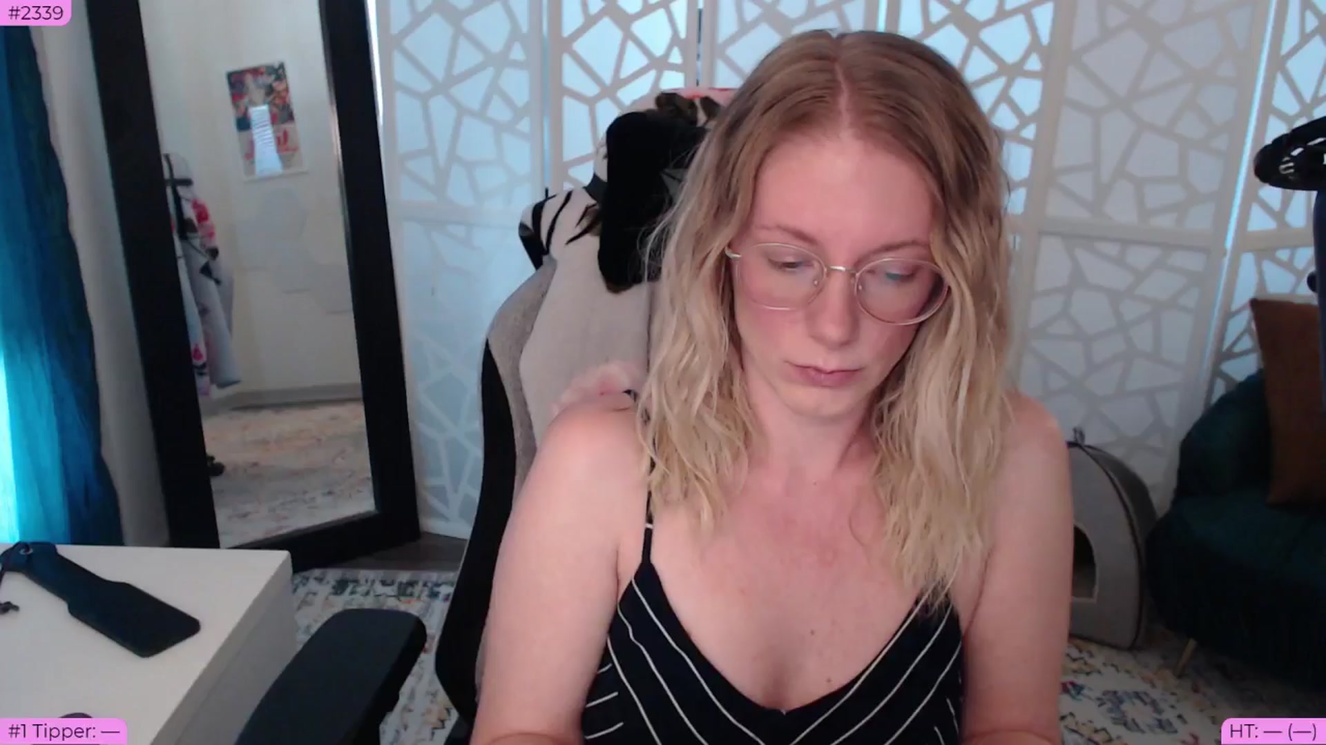Gallery image thumbnail from BDAYTeecake's myfreecams stream on, 07/03/2024, 24:02 image 1 of 20