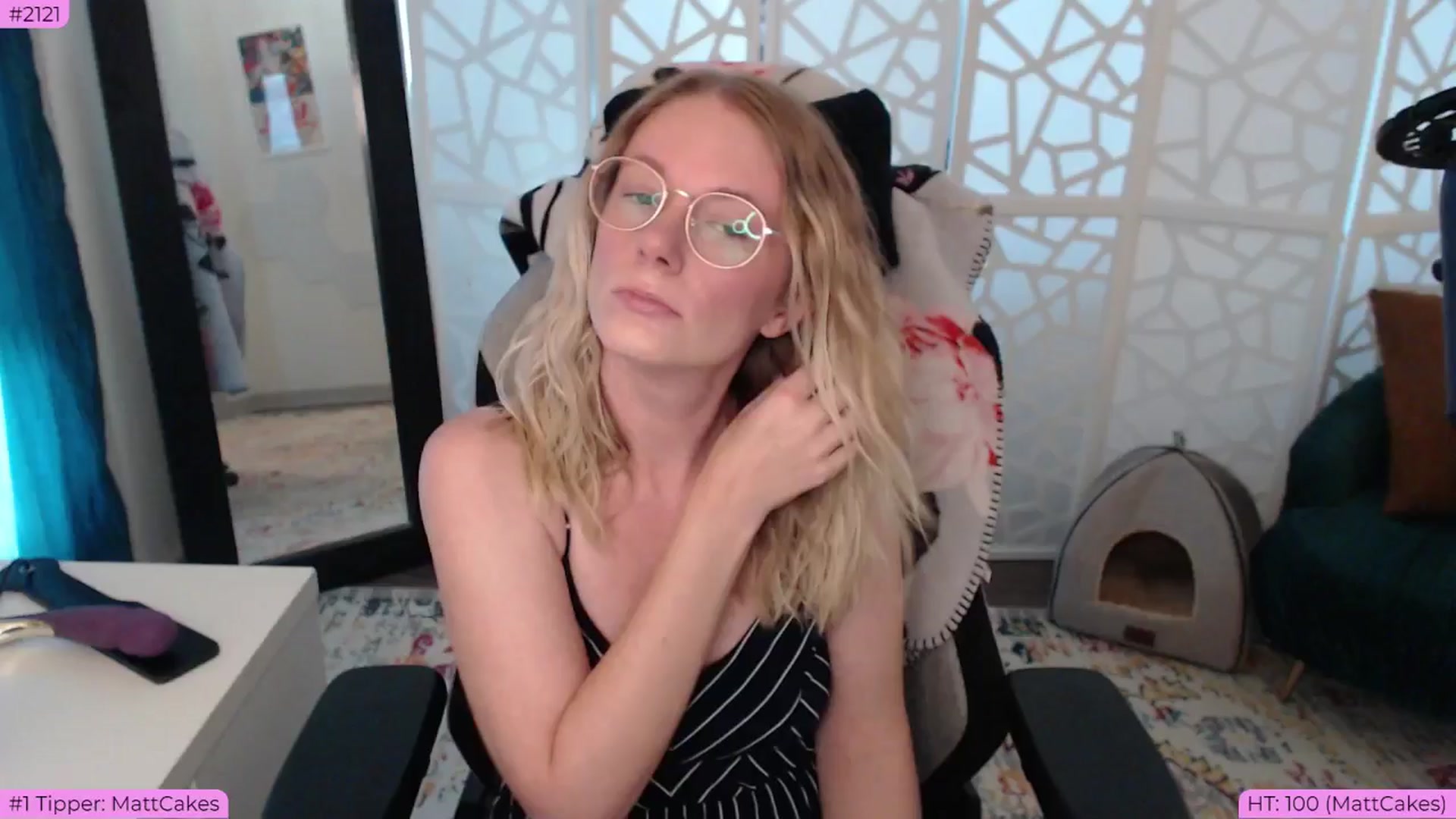 Gallery image thumbnail from BDAYTeecake's myfreecams stream on, 07/03/2024, 24:02 image 18 of 20