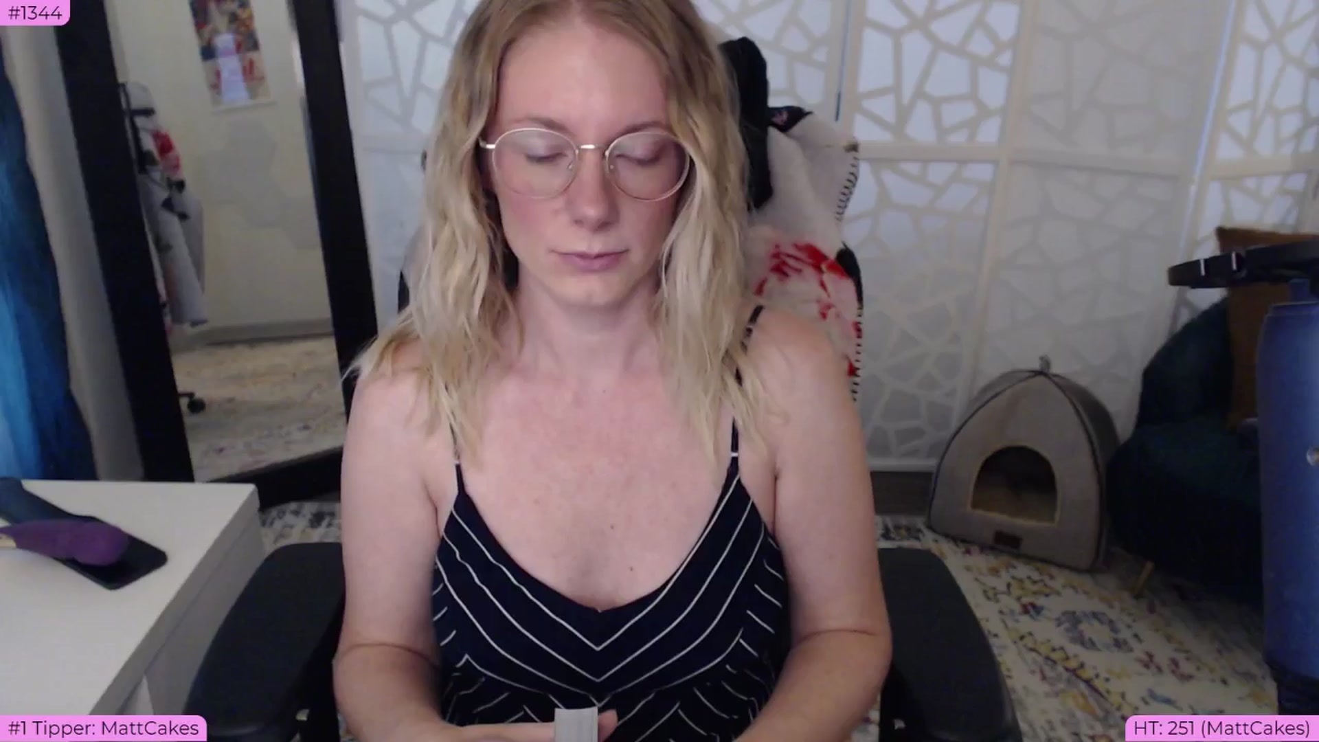 Gallery image thumbnail from BDAYTeecake's myfreecams stream on, 07/03/2024, 02:42 image 7 of 20