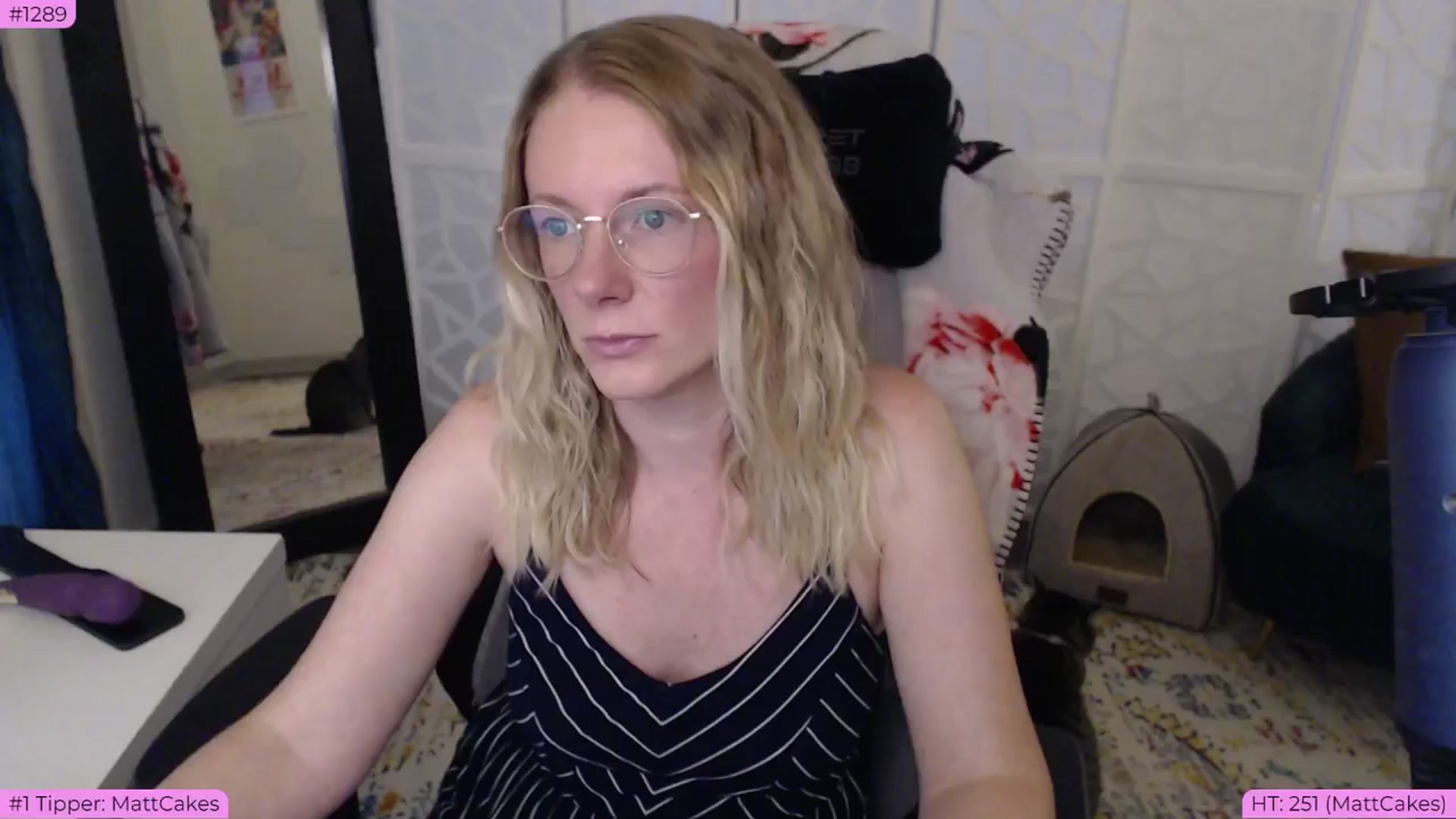 Gallery image thumbnail from BDAYTeecake's myfreecams stream on, 07/03/2024, 02:42 image 10 of 20