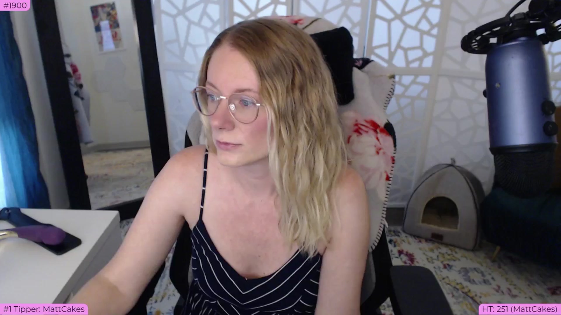 Gallery image thumbnail from BDAYTeecake's myfreecams stream on, 07/03/2024, 02:42 image 1 of 20