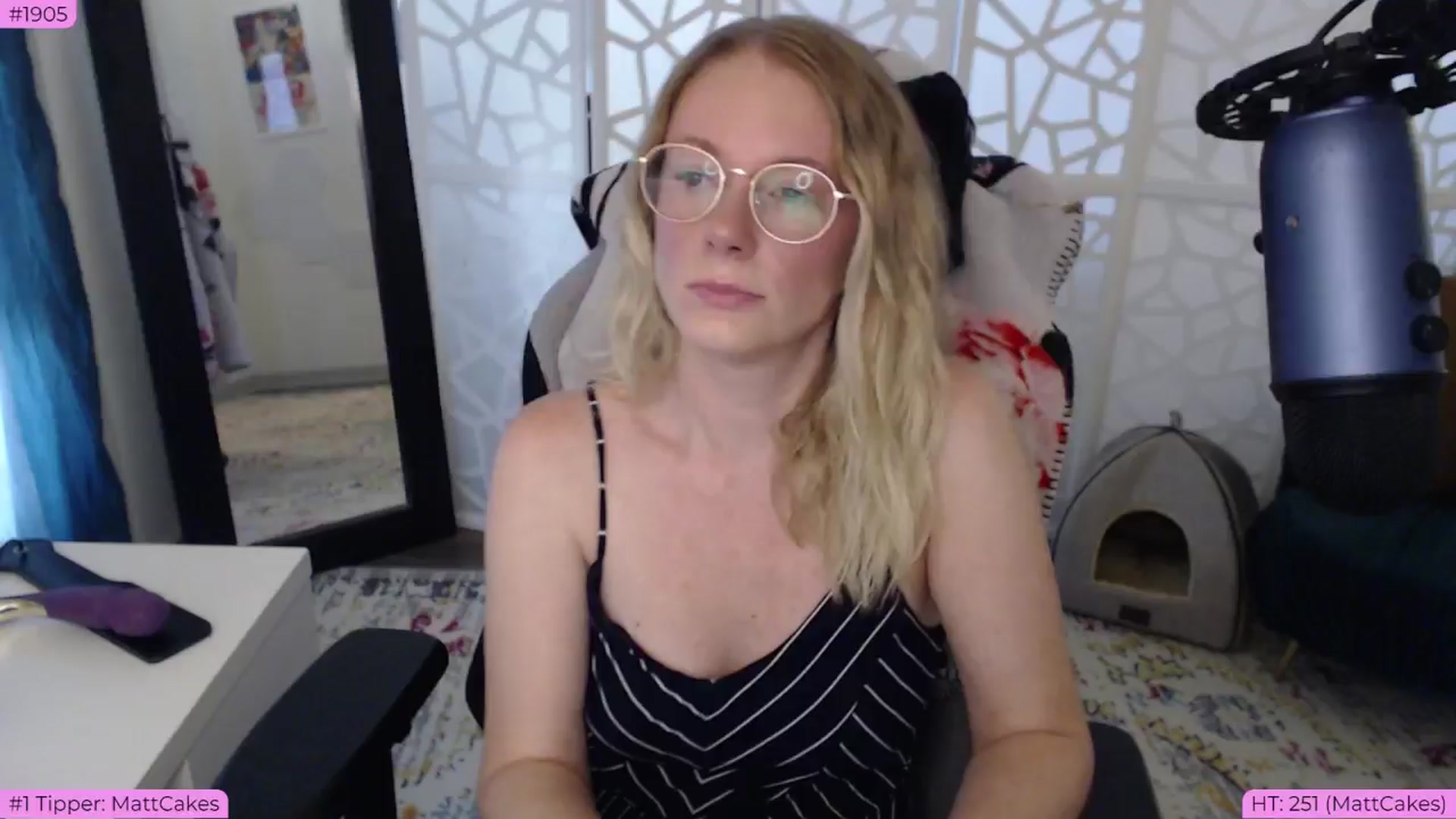 Gallery image thumbnail from BDAYTeecake's myfreecams stream on, 07/03/2024, 02:42 image 2 of 20