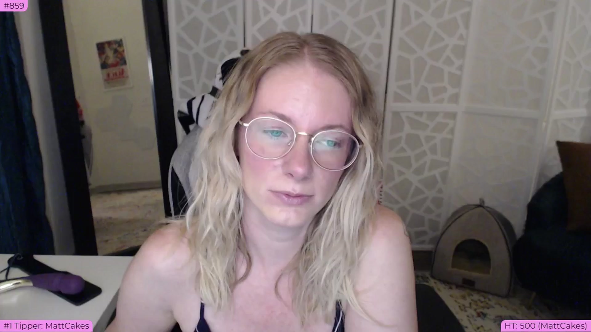 Gallery image thumbnail from BDAYTeecake's myfreecams stream on, 07/03/2024, 02:42 image 17 of 20