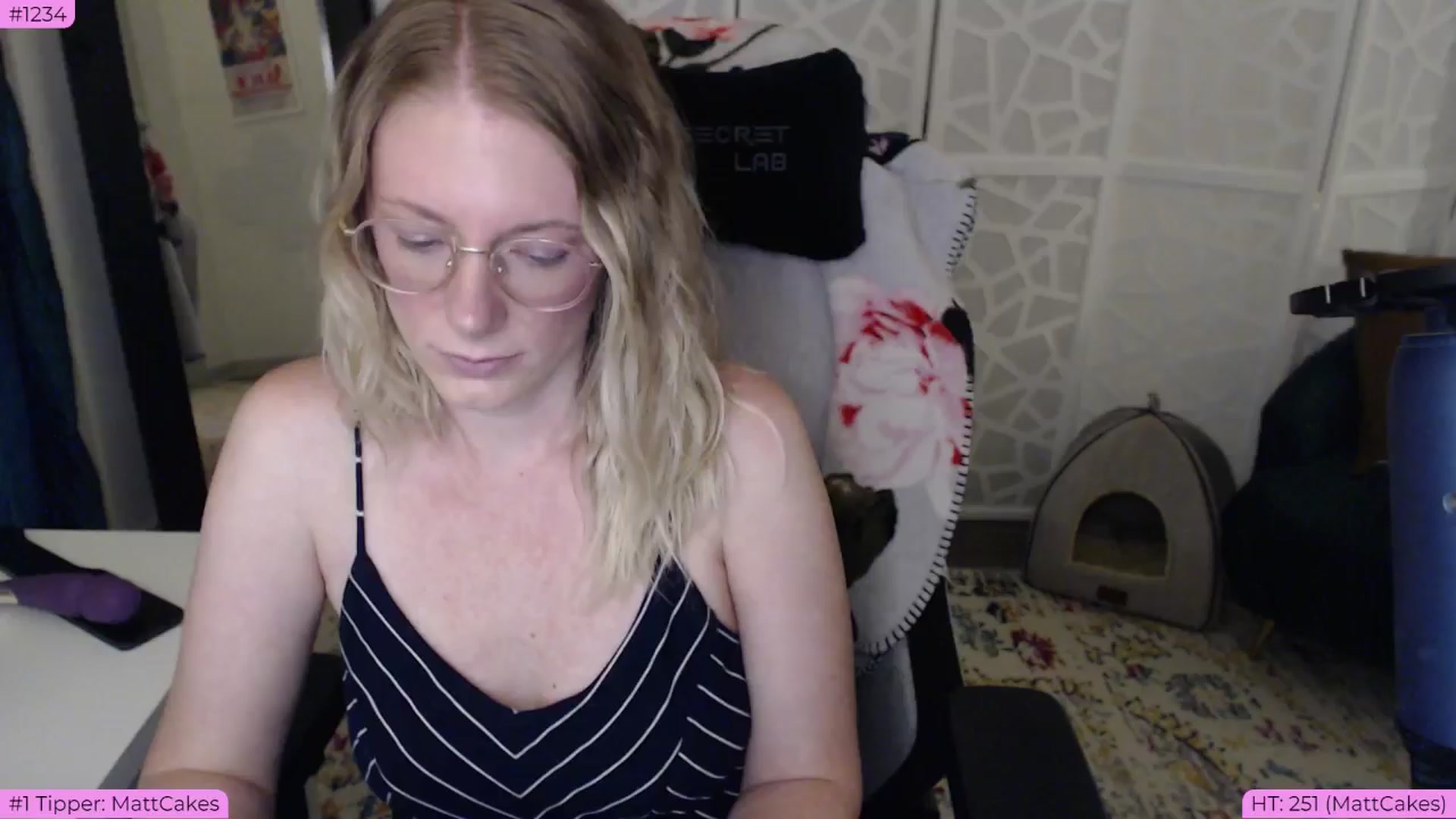 Gallery image thumbnail from BDAYTeecake's myfreecams stream on, 07/03/2024, 02:42 image 13 of 20