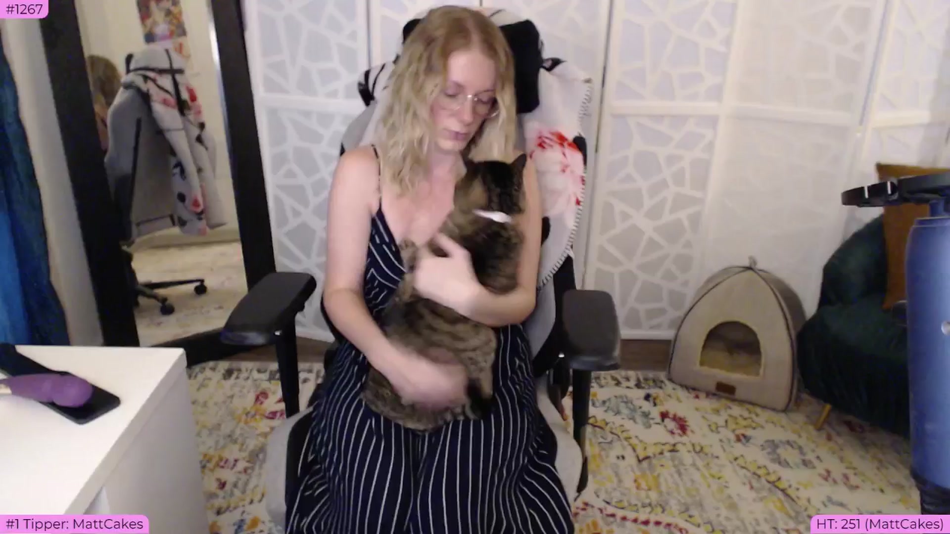 Gallery image thumbnail from BDAYTeecake's myfreecams stream on, 07/03/2024, 02:42 image 11 of 20