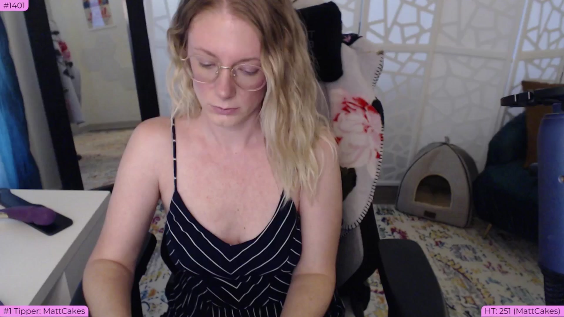 Gallery image thumbnail from BDAYTeecake's myfreecams stream on, 07/03/2024, 02:42 image 6 of 20