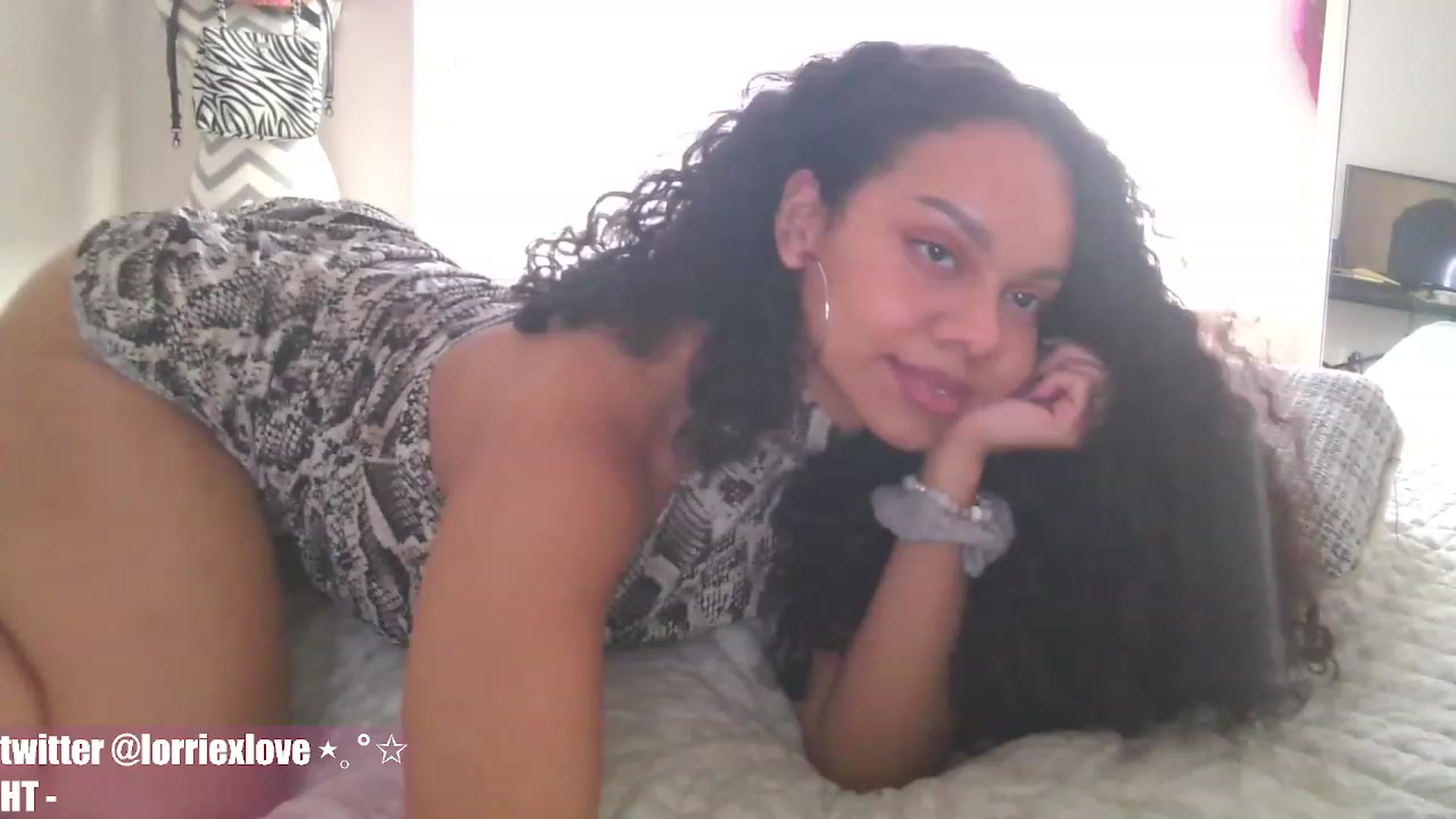 Gallery image thumbnail from BDAYVENUS's myfreecams stream on, 12/31/2023, 21:35 image 11 of 20