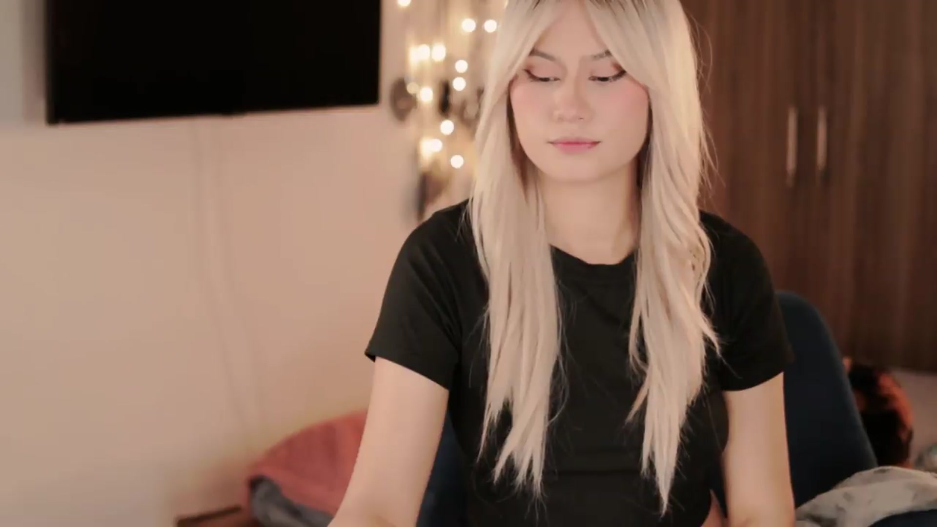 Gallery image thumbnail from BDAY_Shajkova's myfreecams stream on, 09/08/2026, 19:30 image 2 of 20